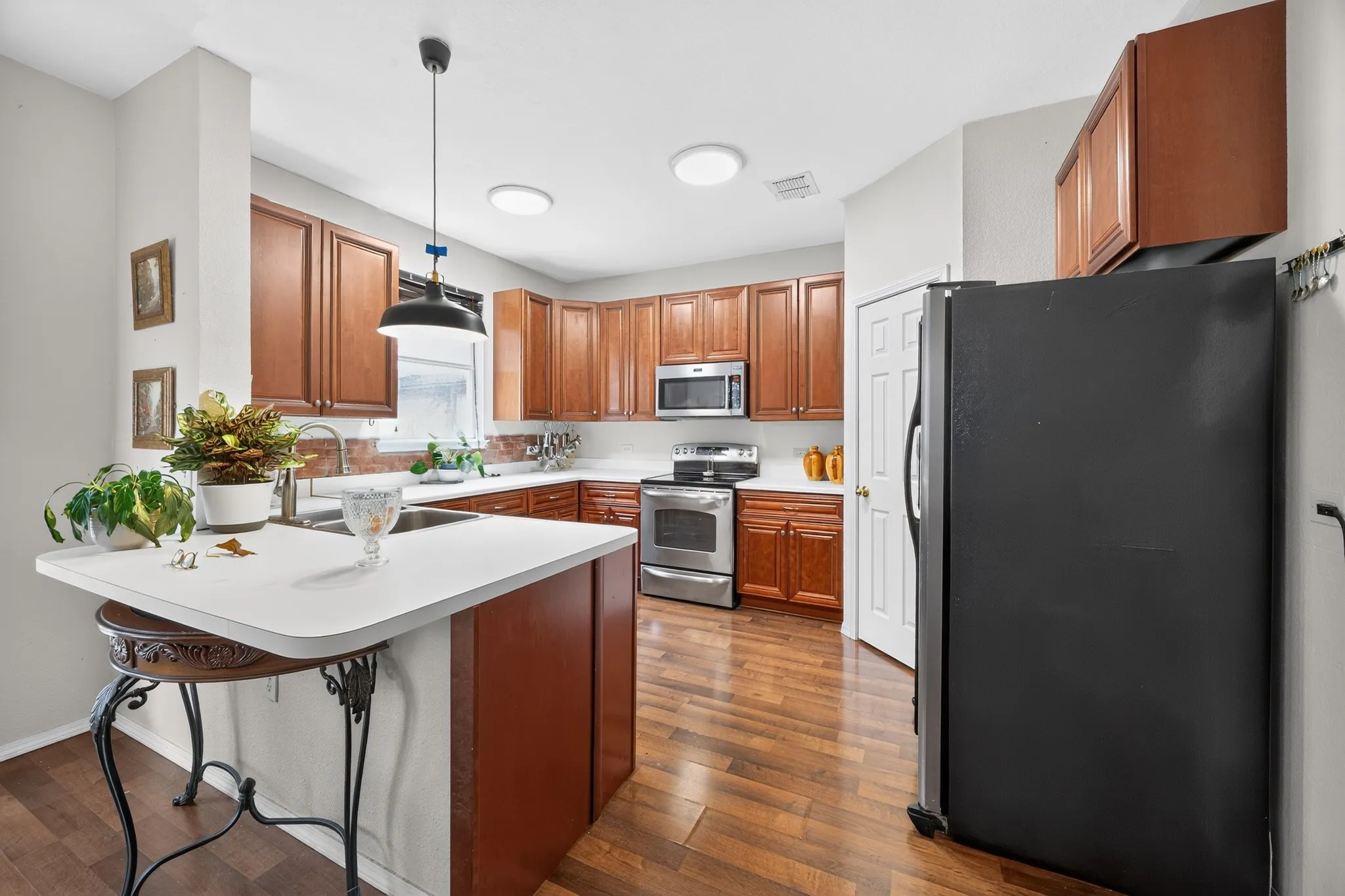 Single Family Residence For Sale in Dallas County , 10610 Gleneagles Lane, Rowlett, Texas 75089, 4 Bedrooms, 3 Bathrooms, 2 Garage spaces, 2,526 Sqft, built in 2001, Price $370,000, mls#21288700, Real Estate Agent in Rowlett, Homes For Sale in Dallas county, Homes For Sale in Rowlett, Realtor in Rowlett Texas, Real Estate Brokerage Independent Realty Texas, Luminita Cordes Realtor