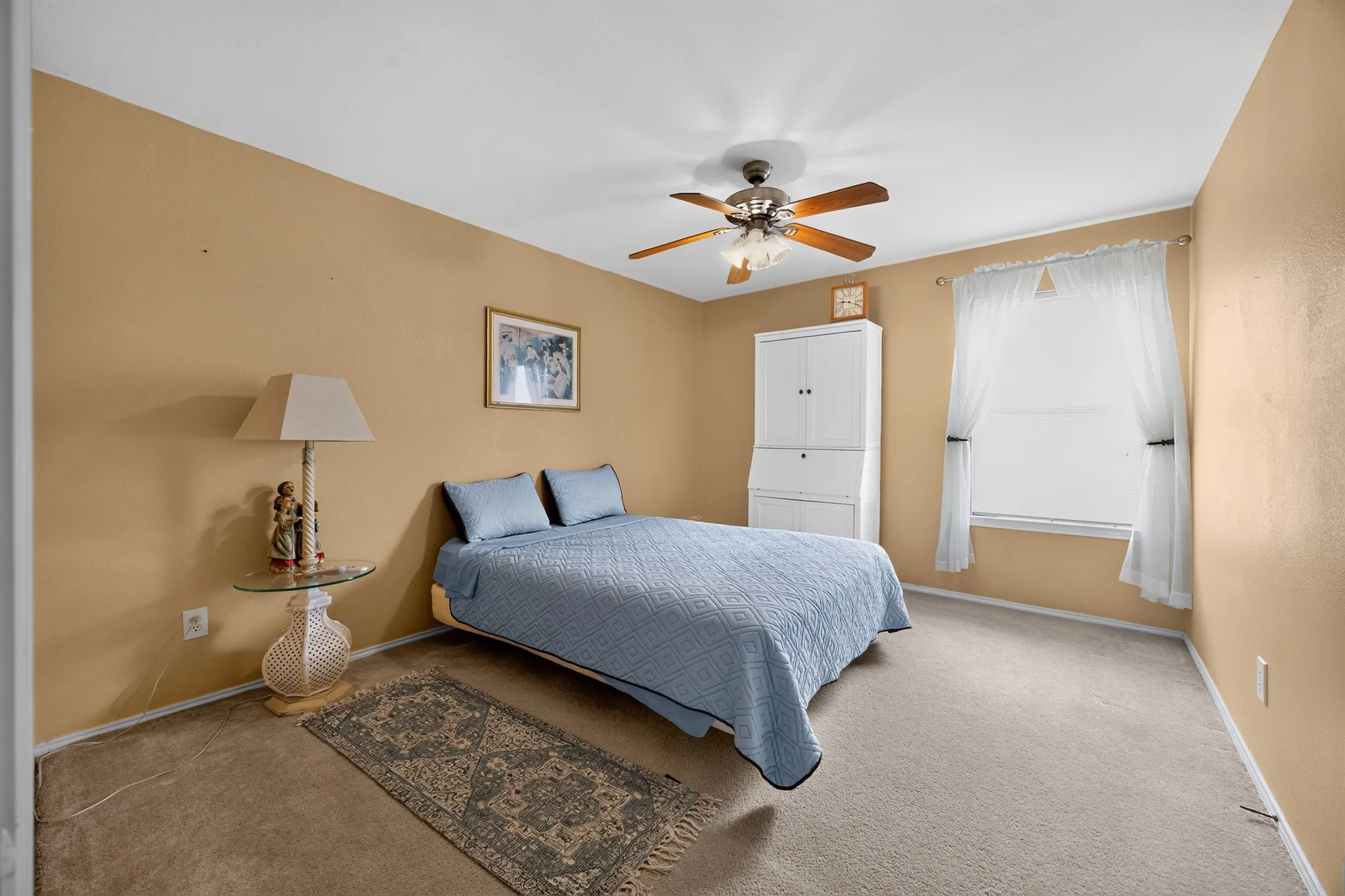 Single Family Residence For Sale in Dallas County , 10610 Gleneagles Lane, Rowlett, Texas 75089, 4 Bedrooms, 3 Bathrooms, 2 Garage spaces, 2,526 Sqft, built in 2001, Price $370,000, mls#21288700, Real Estate Agent in Rowlett, Homes For Sale in Dallas county, Homes For Sale in Rowlett, Realtor in Rowlett Texas, Real Estate Brokerage Independent Realty Texas, Luminita Cordes Realtor