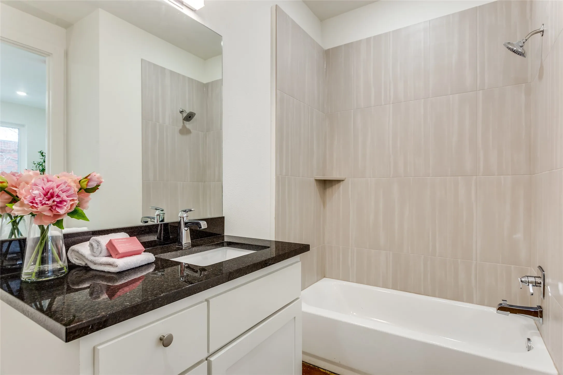 Townhouse For Rent in Tarrant County , 345 College Avenue, Fort Worth, Texas 76104, 2 Bedroom, 3 Bathroom, 2 Garage spaces, 2,020 Sqft, built in 2026, mls#21277804, Real Estate Agent in Fort Worth, Homes For Rent in Tarrant county, Homes For Rent in Fort Worth, Realtor in Fort Worth Texas, Real Estate Brokerage Independent Realty Texas, Luminita Cordes Realtor