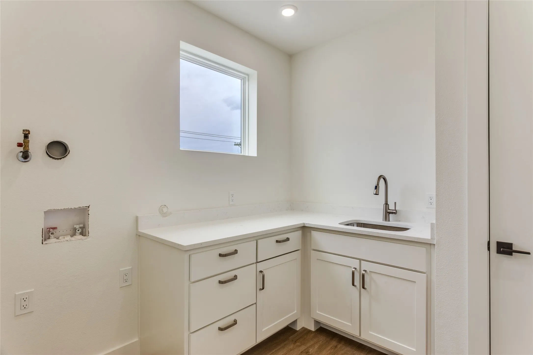 Townhouse For Rent in Tarrant County , 345 College Avenue, Fort Worth, Texas 76104, 2 Bedroom, 3 Bathroom, 2 Garage spaces, 2,020 Sqft, built in 2026, mls#21277804, Real Estate Agent in Fort Worth, Homes For Rent in Tarrant county, Homes For Rent in Fort Worth, Realtor in Fort Worth Texas, Real Estate Brokerage Independent Realty Texas, Luminita Cordes Realtor