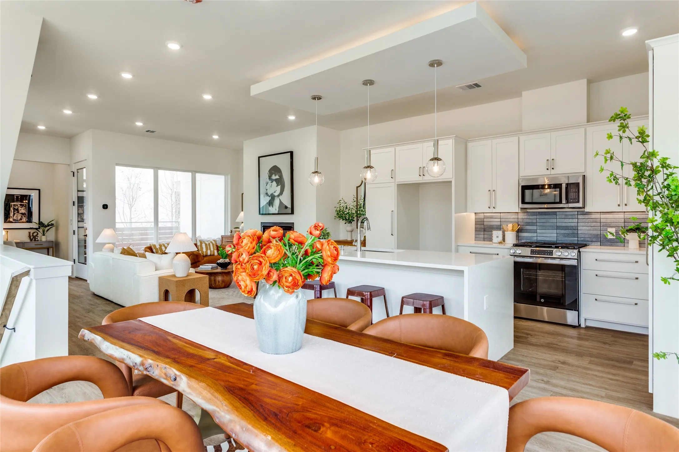 Townhouse For Rent in Tarrant County , 345 College Avenue, Fort Worth, Texas 76104, 2 Bedroom, 3 Bathroom, 2 Garage spaces, 2,020 Sqft, built in 2026, mls#21277804, Real Estate Agent in Fort Worth, Homes For Rent in Tarrant county, Homes For Rent in Fort Worth, Realtor in Fort Worth Texas, Real Estate Brokerage Independent Realty Texas, Luminita Cordes Realtor