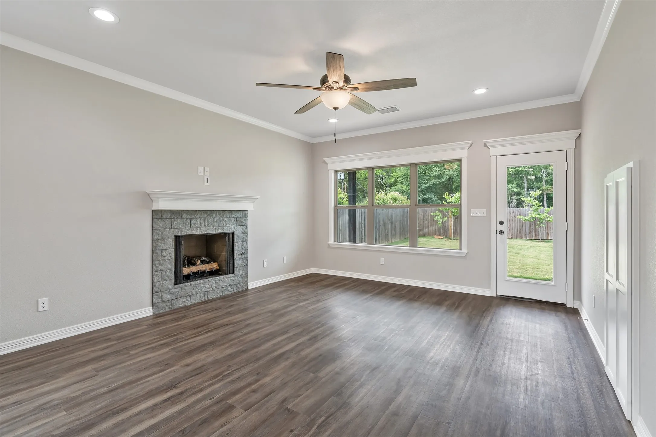 Single Family Residence For Sale in Smith County , 504 Cornerstone, Lindale, Texas 75771, 4 Bedroom, 3 Bathroom, 2 Garage spaces, 1,798 Sqft, built in 2025, mls#21288704, Real Estate Agent in Lindale, Homes For Sale in Smith county, Homes For Sale in Lindale, Realtor in Lindale Texas, Real Estate Brokerage Independent Realty Texas, Luminita Cordes Realtor
