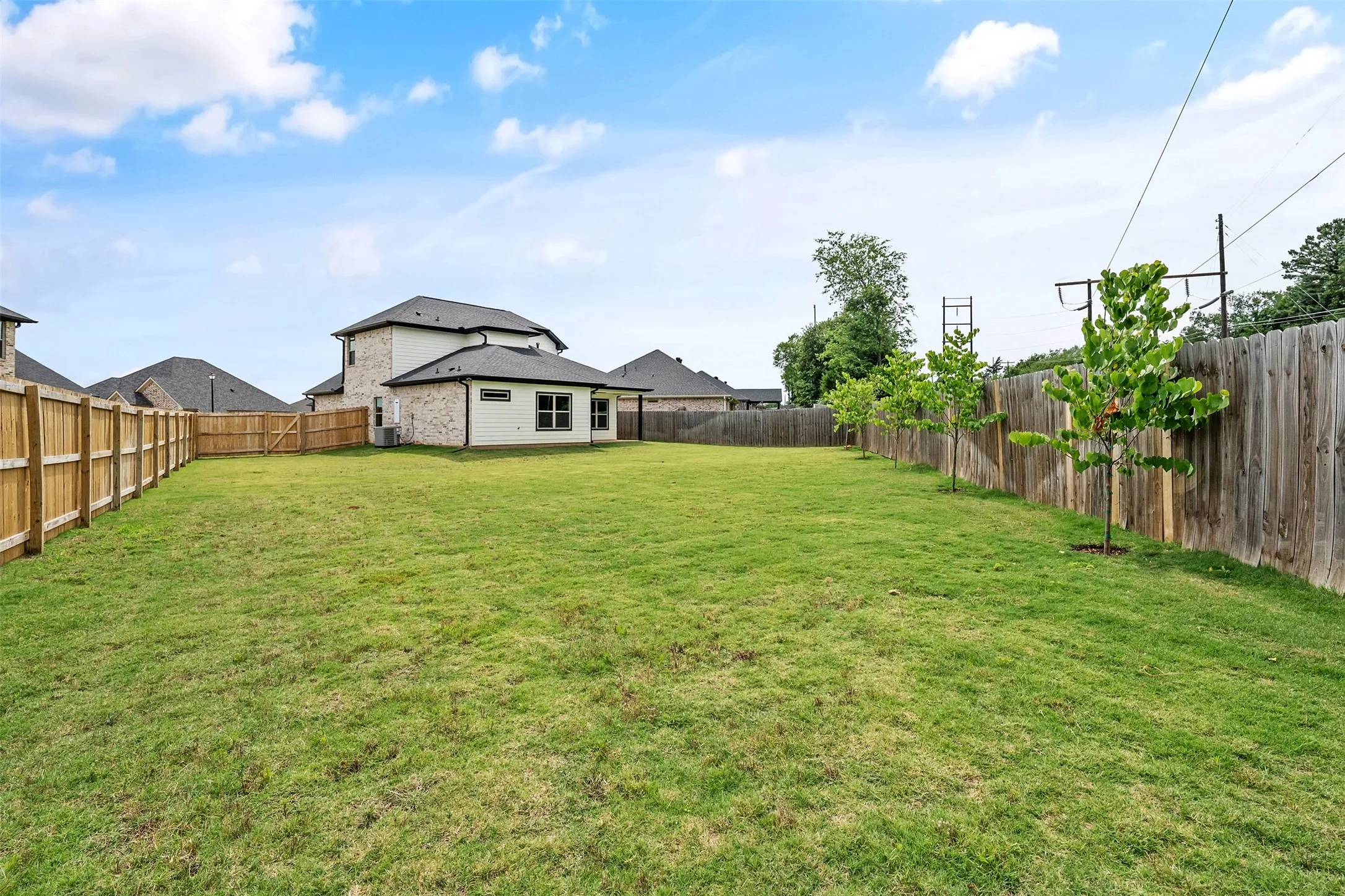 Single Family Residence For Sale in Smith County , 504 Cornerstone, Lindale, Texas 75771, 4 Bedroom, 3 Bathroom, 2 Garage spaces, 1,798 Sqft, built in 2025, mls#21288704, Real Estate Agent in Lindale, Homes For Sale in Smith county, Homes For Sale in Lindale, Realtor in Lindale Texas, Real Estate Brokerage Independent Realty Texas, Luminita Cordes Realtor
