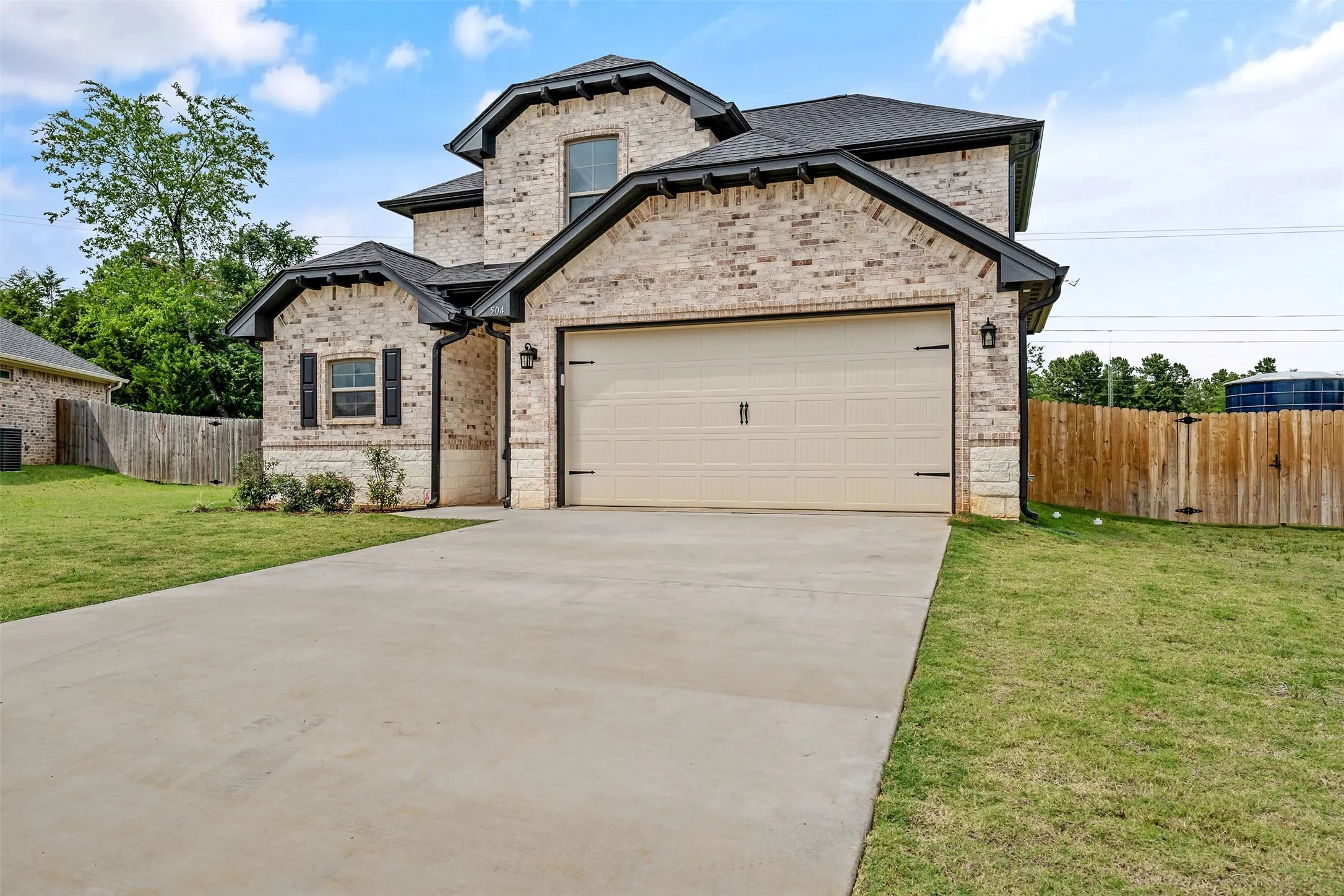 Single Family Residence For Sale in Smith County , 504 Cornerstone, Lindale, Texas 75771, 4 Bedroom, 3 Bathroom, 2 Garage spaces, 1,798 Sqft, built in 2025, mls#21288704, Real Estate Agent in Lindale, Homes For Sale in Smith county, Homes For Sale in Lindale, Realtor in Lindale Texas, Real Estate Brokerage Independent Realty Texas, Luminita Cordes Realtor