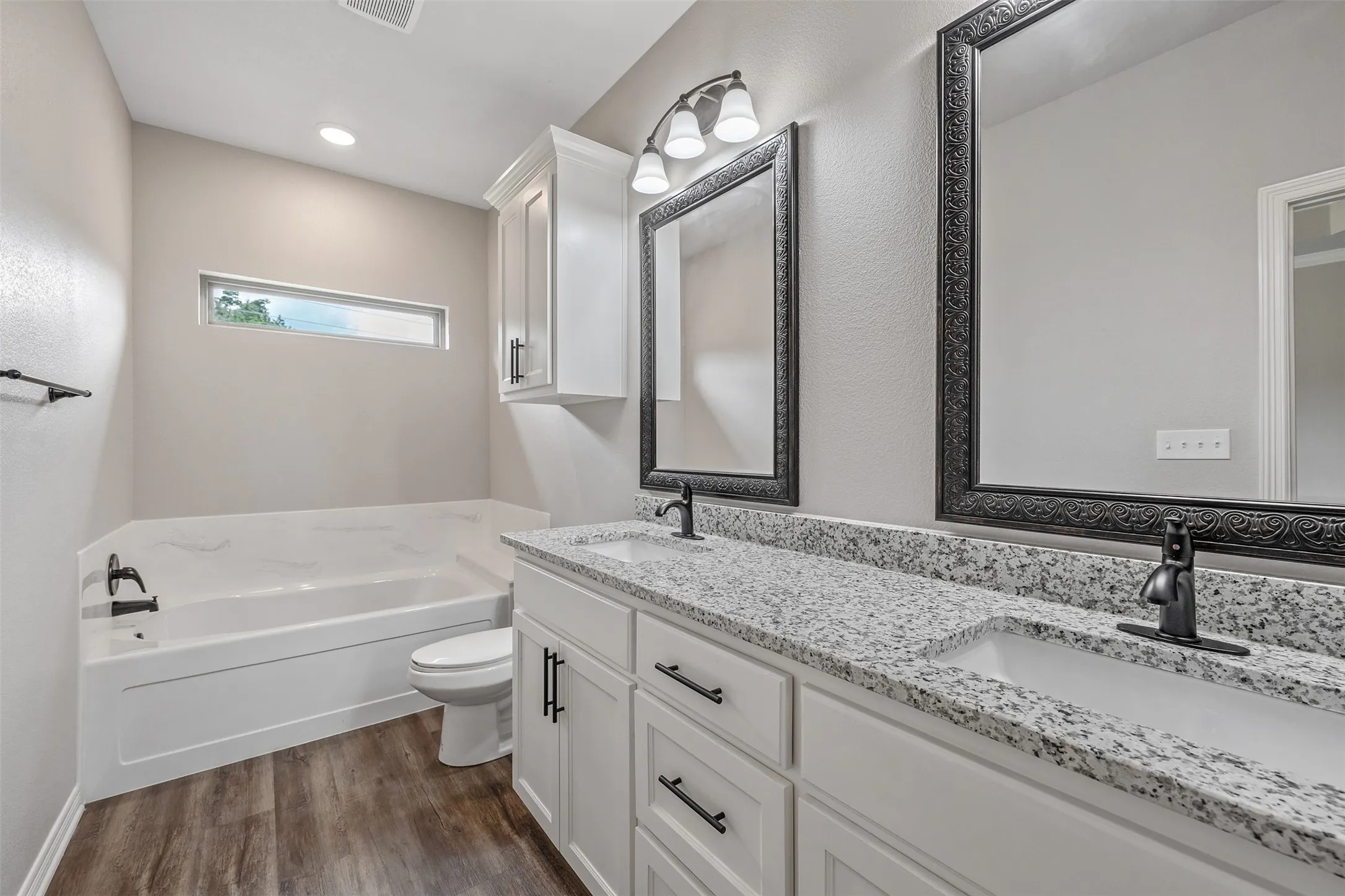 Single Family Residence For Sale in Smith County , 504 Cornerstone, Lindale, Texas 75771, 4 Bedroom, 3 Bathroom, 2 Garage spaces, 1,798 Sqft, built in 2025, mls#21288704, Real Estate Agent in Lindale, Homes For Sale in Smith county, Homes For Sale in Lindale, Realtor in Lindale Texas, Real Estate Brokerage Independent Realty Texas, Luminita Cordes Realtor