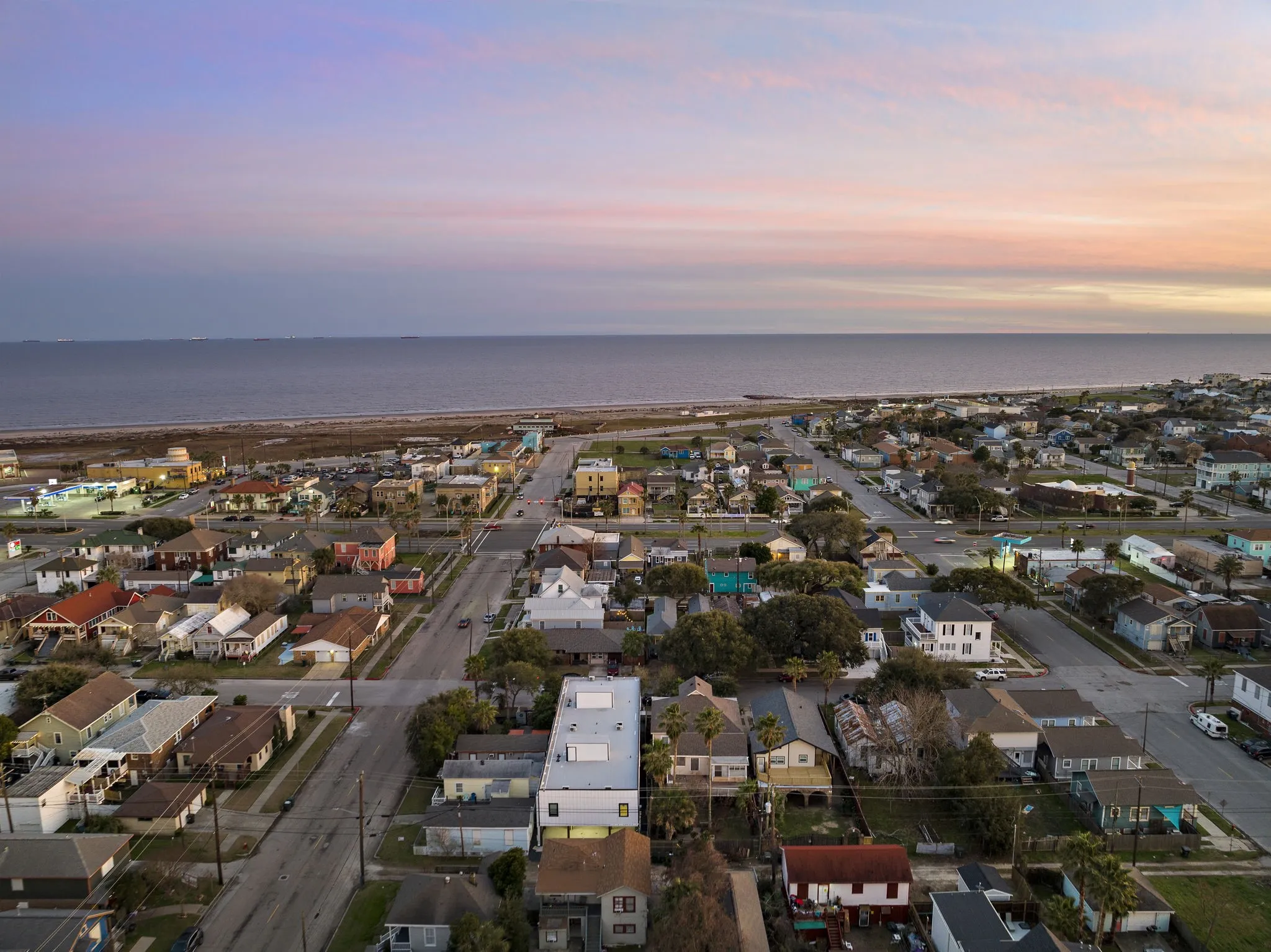 For Sale in Galveston County , 808 Sealy Avenue, Galveston, Texas 77550, 8 Bedroom, 8 Bathroom, Garage spaces, 0 Sqft, built in 2023, mls#21288717, Real Estate Agent in Galveston, Homes For Sale in Galveston county, Homes For Sale in Galveston, Realtor in Galveston Texas, Real Estate Brokerage Independent Realty Texas, Luminita Cordes Realtor