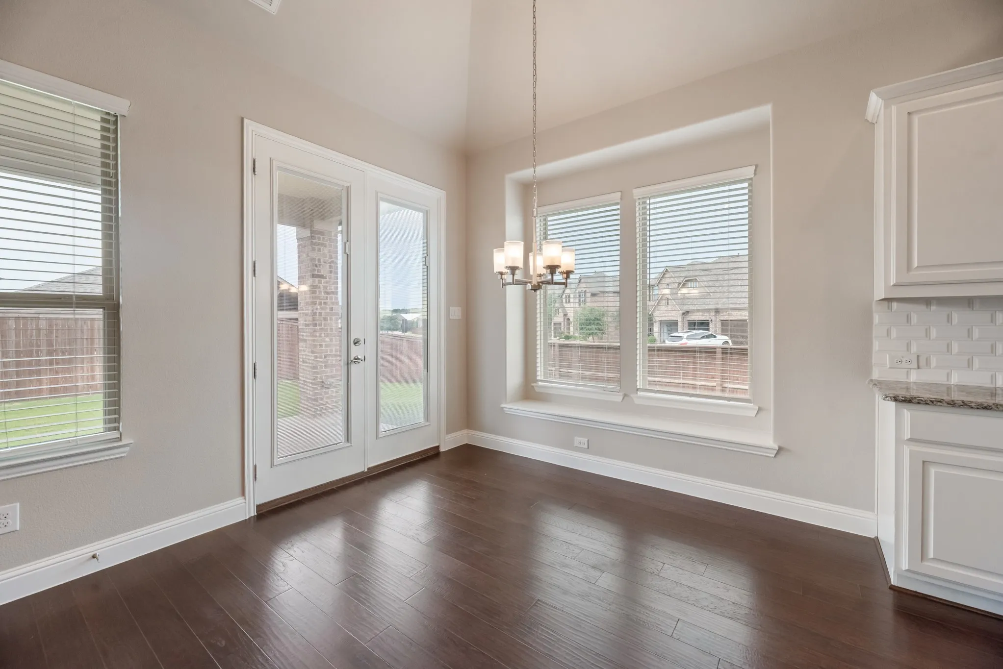 Single Family Residence For Sale in Denton County , 1900 Monahan Drive, Lantana, Texas 76226, 5 Bedroom, 4 Bathroom, 2 Garage spaces, 3,409 Sqft, built in 2019, mls#21288220, Real Estate Agent in Lantana, Homes For Sale in Denton county, Homes For Sale in Lantana, Realtor in Lantana Texas, Real Estate Brokerage Independent Realty Texas, Luminita Cordes Realtor
