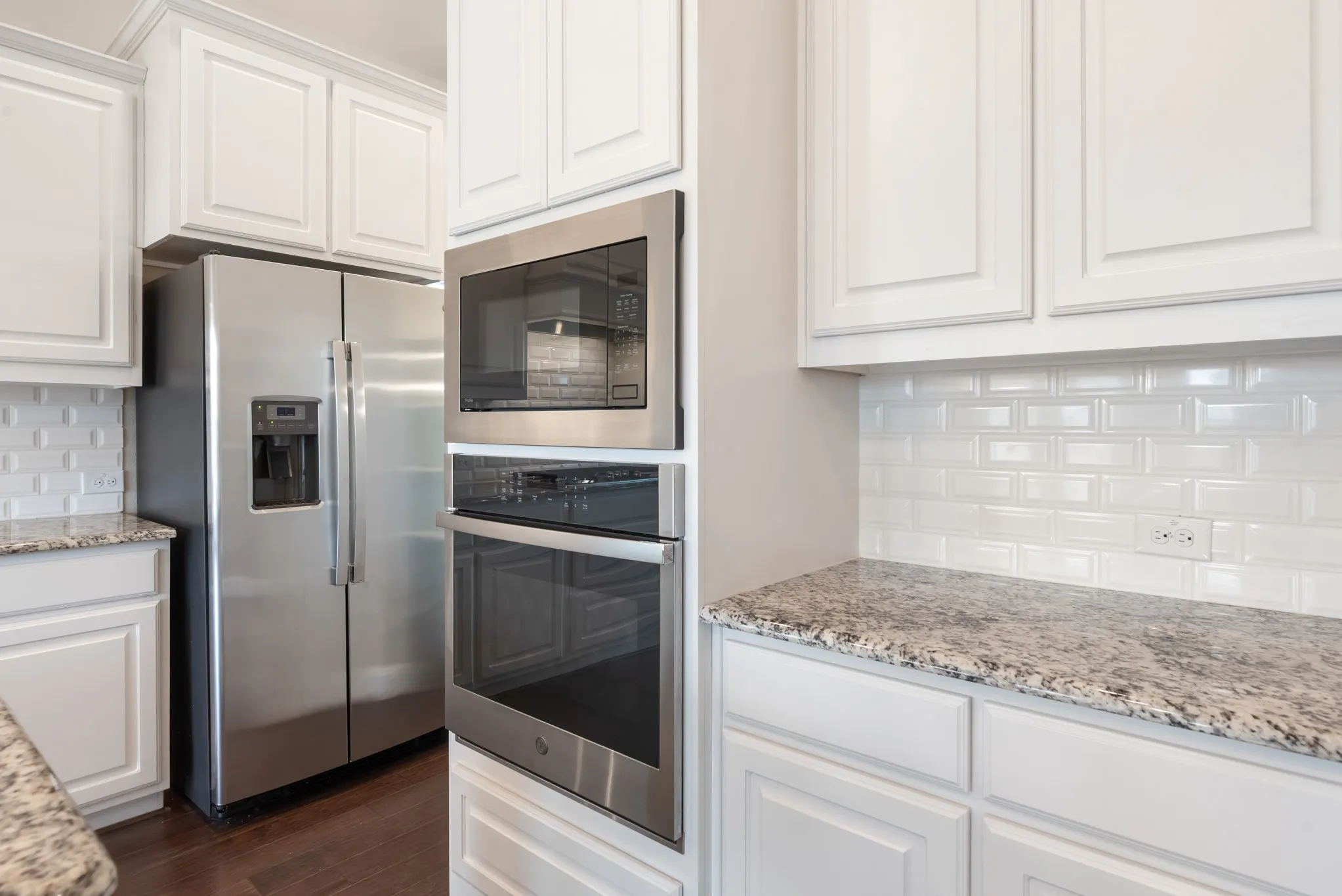 Single Family Residence For Sale in Denton County , 1900 Monahan Drive, Lantana, Texas 76226, 5 Bedroom, 4 Bathroom, 2 Garage spaces, 3,409 Sqft, built in 2019, mls#21288220, Real Estate Agent in Lantana, Homes For Sale in Denton county, Homes For Sale in Lantana, Realtor in Lantana Texas, Real Estate Brokerage Independent Realty Texas, Luminita Cordes Realtor