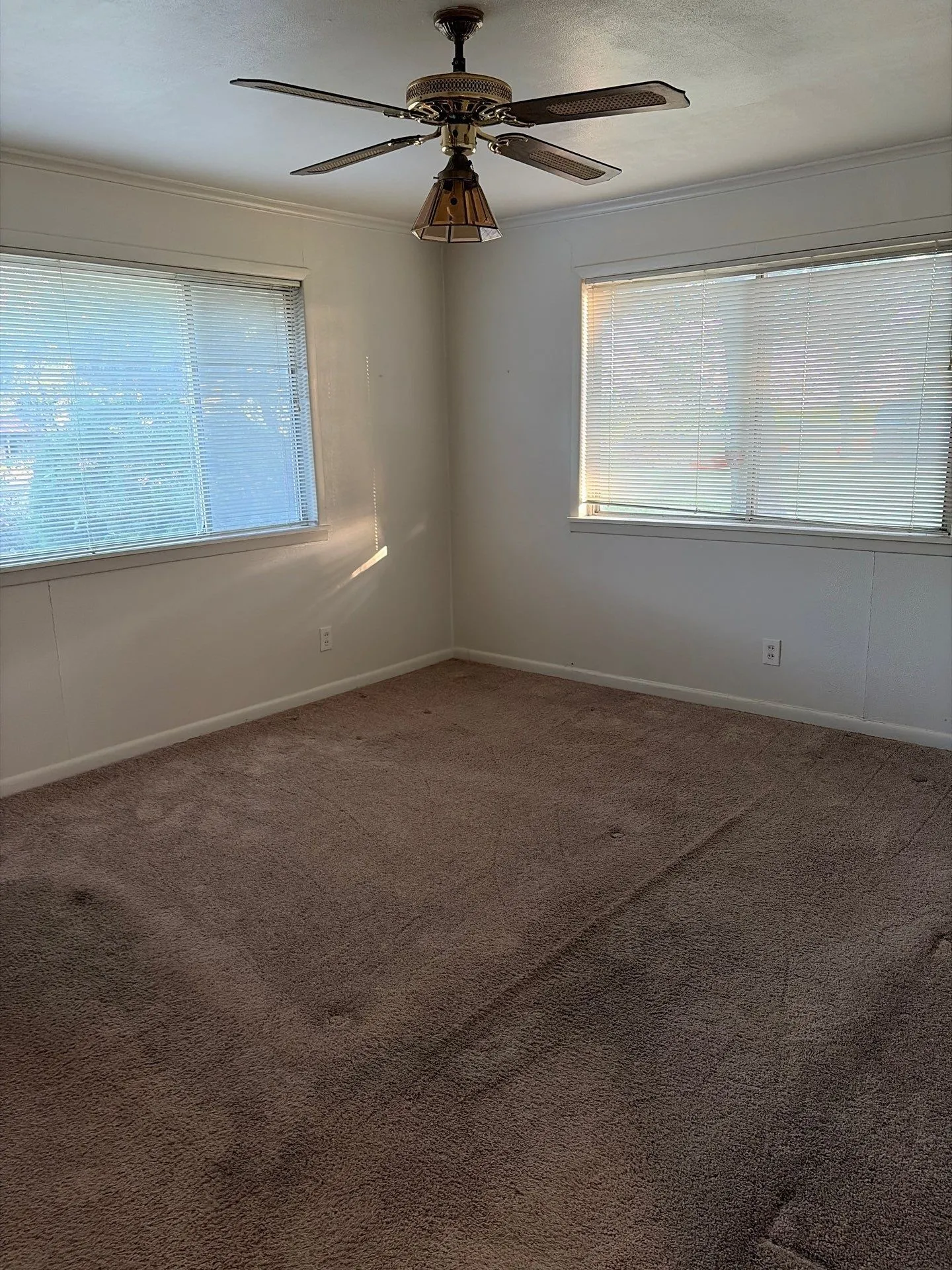 Single Family Residence For Sale in Navarro County , 906 W Main Street, Richland, Texas 76681, 2 Bedroom, 1 Bathroom, Garage spaces, 1,680 Sqft, built in 1968, mls#21286011, Real Estate Agent in Richland, Homes For Sale in Navarro county, Homes For Sale in Richland, Realtor in Richland Texas, Real Estate Brokerage Independent Realty Texas, Luminita Cordes Realtor