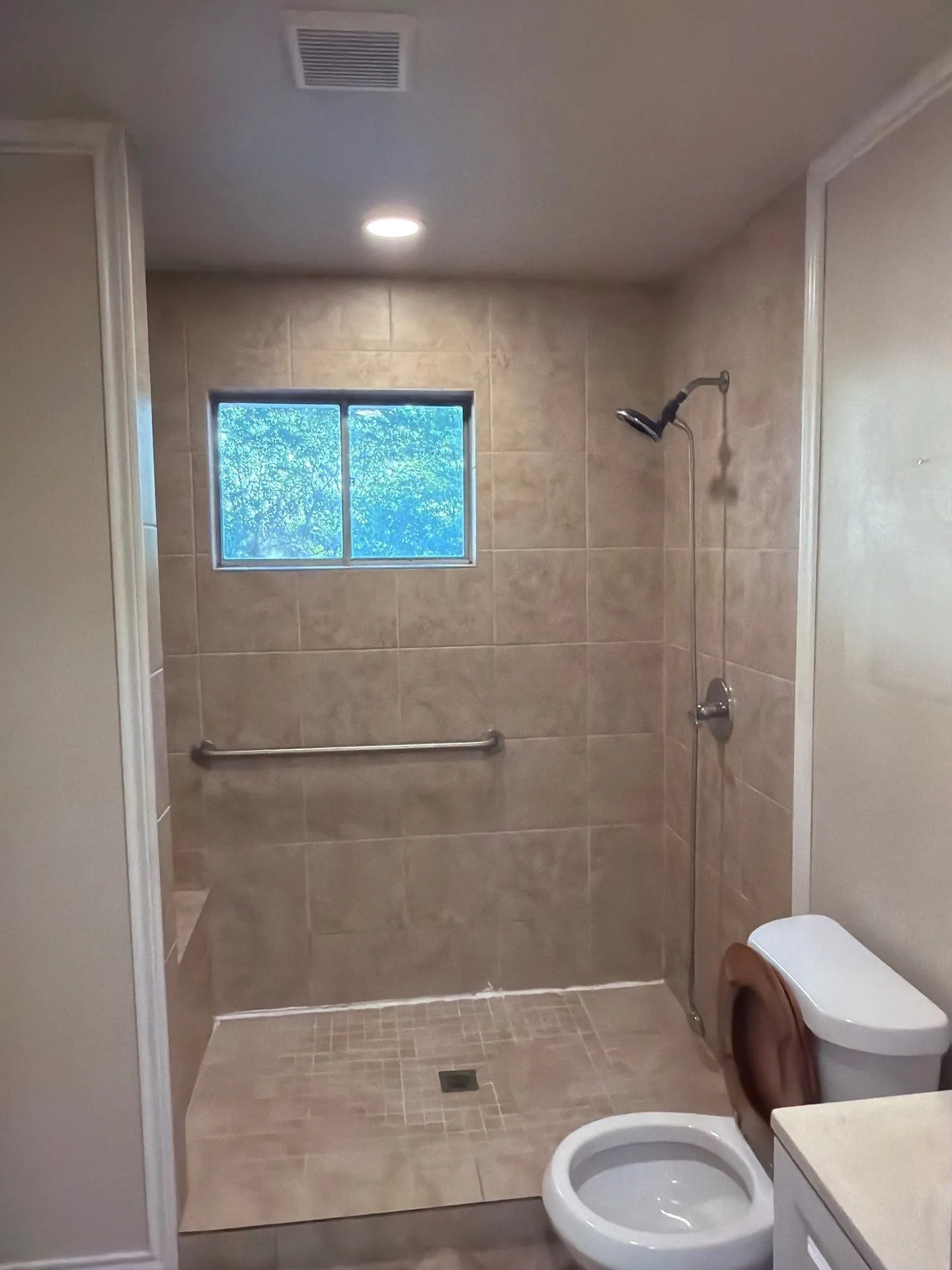 Single Family Residence For Sale in Navarro County , 906 W Main Street, Richland, Texas 76681, 2 Bedroom, 1 Bathroom, Garage spaces, 1,680 Sqft, built in 1968, mls#21286011, Real Estate Agent in Richland, Homes For Sale in Navarro county, Homes For Sale in Richland, Realtor in Richland Texas, Real Estate Brokerage Independent Realty Texas, Luminita Cordes Realtor