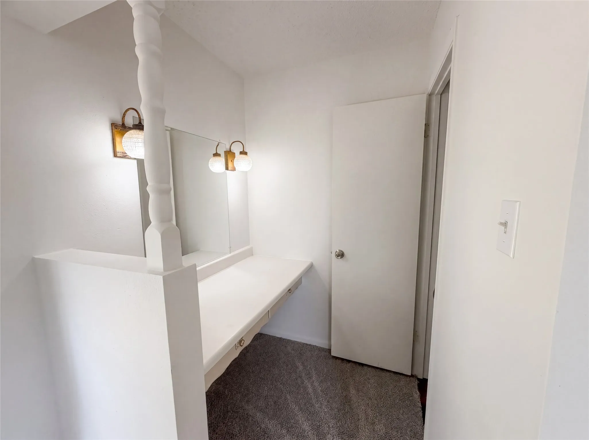 Single Family Residence For Sale in Johnson County , 1014 Yvonne Drive, Joshua, Texas 76058, 3 Bedroom, 3 Bathroom, 4 Garage spaces, 2,237 Sqft, built in 1974, mls#21280003, Real Estate Agent in Joshua, Homes For Sale in Johnson county, Homes For Sale in Joshua, Realtor in Joshua Texas, Real Estate Brokerage Independent Realty Texas, Luminita Cordes Realtor