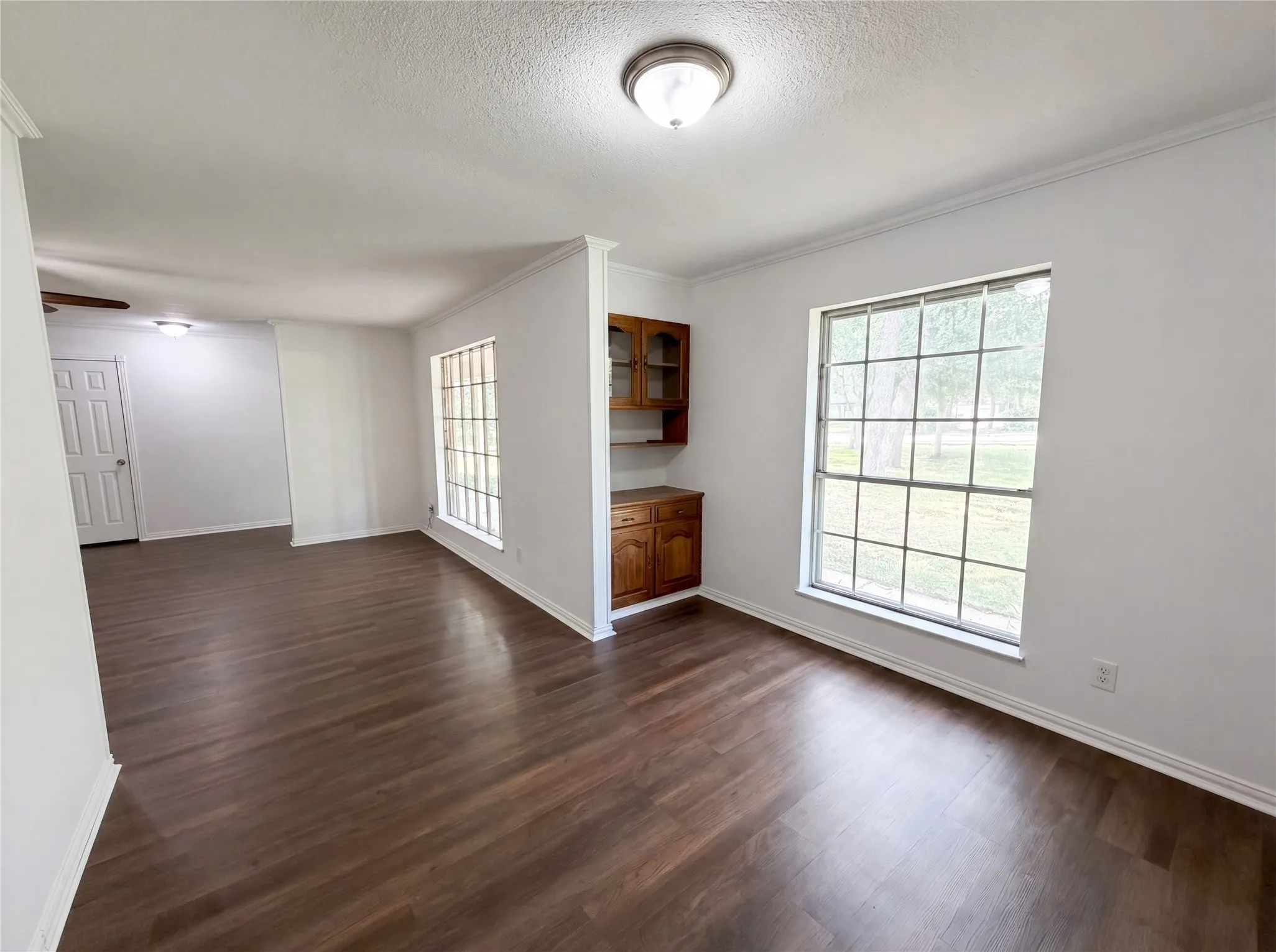 Single Family Residence For Sale in Johnson County , 1014 Yvonne Drive, Joshua, Texas 76058, 3 Bedroom, 3 Bathroom, 4 Garage spaces, 2,237 Sqft, built in 1974, mls#21280003, Real Estate Agent in Joshua, Homes For Sale in Johnson county, Homes For Sale in Joshua, Realtor in Joshua Texas, Real Estate Brokerage Independent Realty Texas, Luminita Cordes Realtor