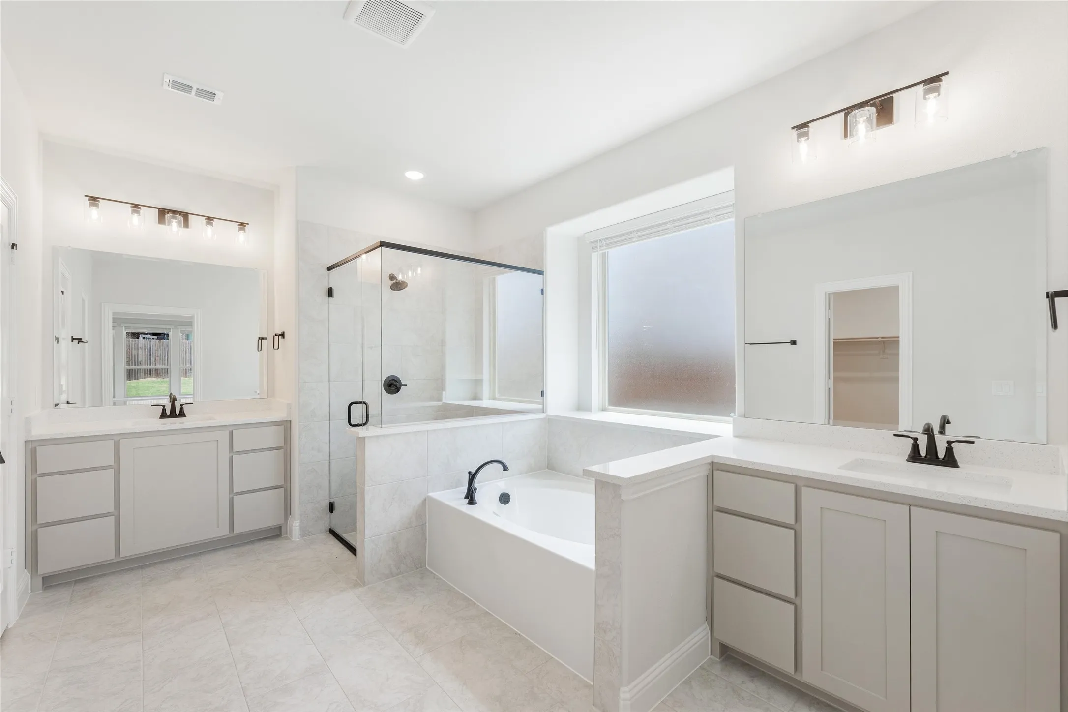 Single Family Residence For Sale in Johnson County , 708 Condor Street, Joshua, Texas 76058, 4 Bedroom, 4 Bathroom, 2 Garage spaces, 3,187 Sqft, built in 2025, mls#21288762, Real Estate Agent in Joshua, Homes For Sale in Johnson county, Homes For Sale in Joshua, Realtor in Joshua Texas, Real Estate Brokerage Independent Realty Texas, Luminita Cordes Realtor