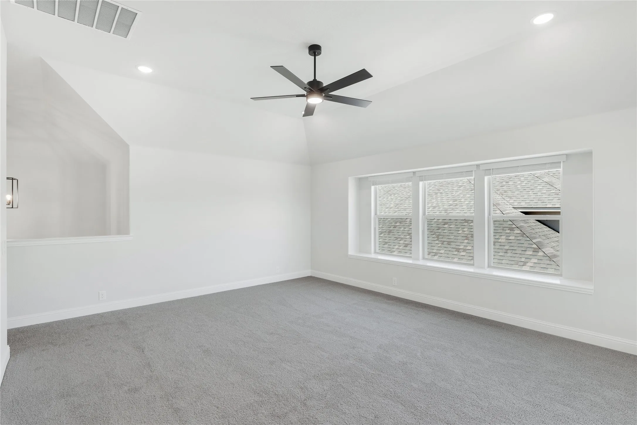 Single Family Residence For Sale in Johnson County , 708 Condor Street, Joshua, Texas 76058, 4 Bedroom, 4 Bathroom, 2 Garage spaces, 3,187 Sqft, built in 2025, mls#21288762, Real Estate Agent in Joshua, Homes For Sale in Johnson county, Homes For Sale in Joshua, Realtor in Joshua Texas, Real Estate Brokerage Independent Realty Texas, Luminita Cordes Realtor