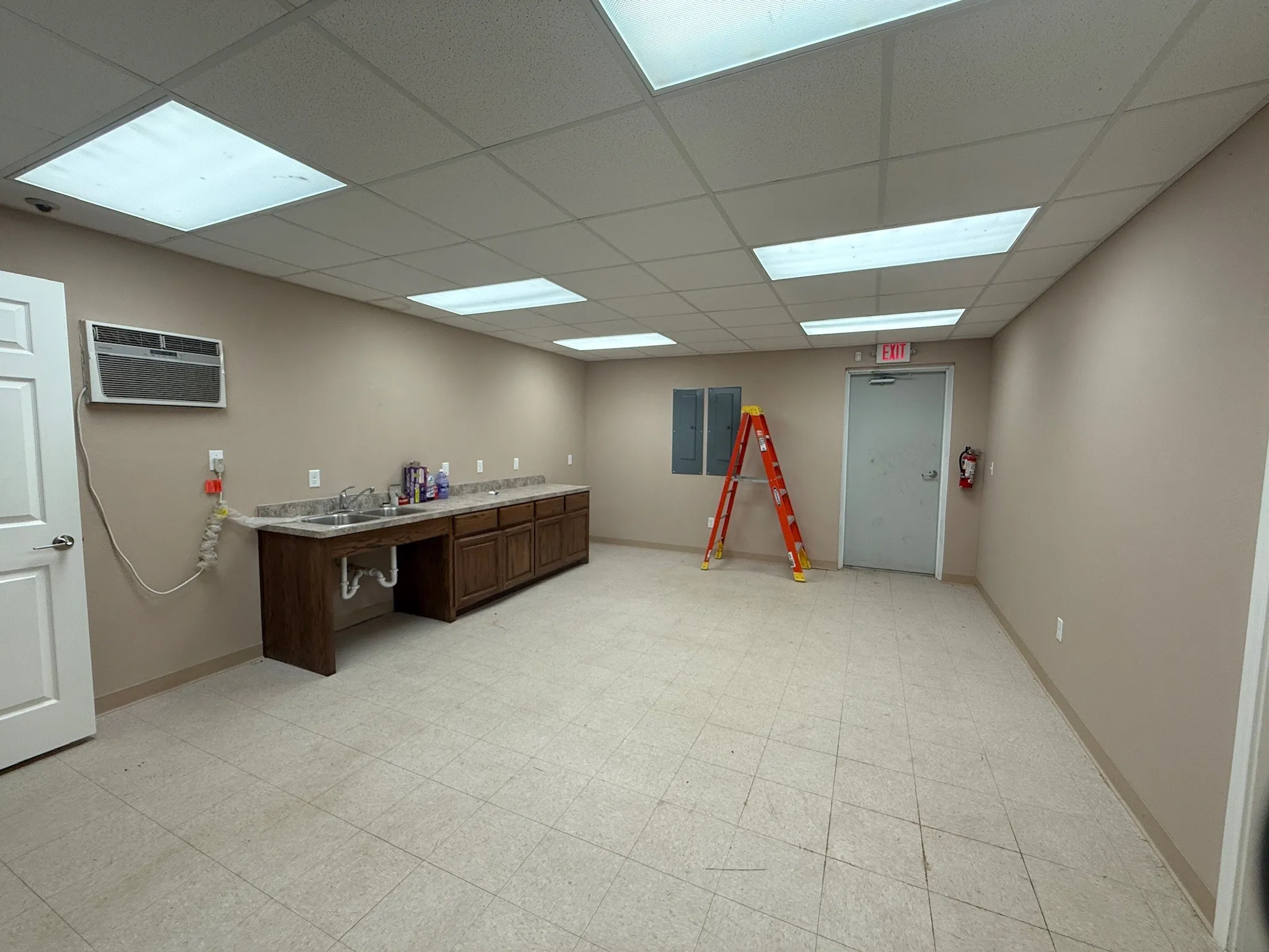 Industrial For Rent in Callahan County , 1944 N Access Road A, Clyde, Texas 79510, 0, 0, Garage spaces, 0 Sqft, built in 2017, Price $5,300, mls#21288739, Real Estate Agent in Clyde, Homes For Rent in Callahan county, Homes For Rent in Clyde, Realtor in Clyde Texas, Real Estate Brokerage Independent Realty Texas, Luminita Cordes Realtor