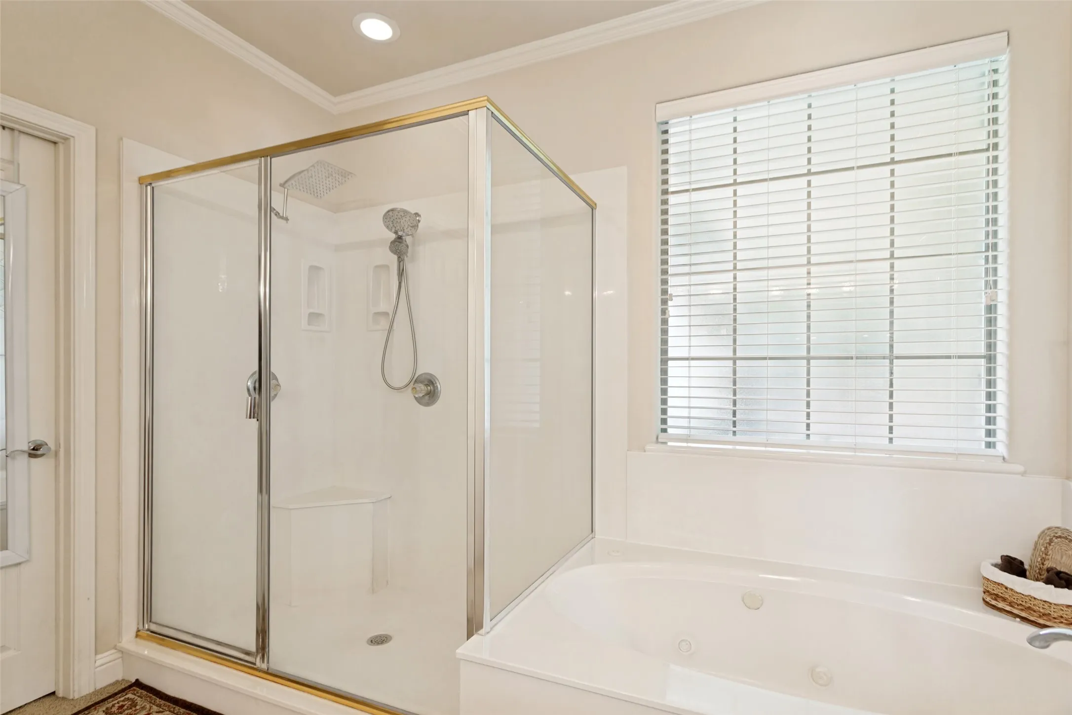 Single Family Residence For Sale in Ellis County , 2640 Skinner Road, Midlothian, Texas 76065, 4 Bedroom, 4 Bathroom, 3 Garage spaces, 2,711 Sqft, built in 2001, mls#21245015, Real Estate Agent in Midlothian, Homes For Sale in Ellis county, Homes For Sale in Midlothian, Realtor in Midlothian Texas, Real Estate Brokerage Independent Realty Texas, Luminita Cordes Realtor