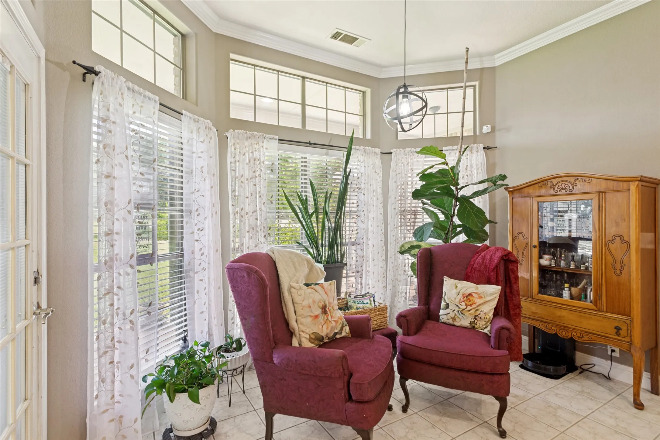 Single Family Residence For Sale in Ellis County , 2640 Skinner Road, Midlothian, Texas 76065, 4 Bedroom, 4 Bathroom, 3 Garage spaces, 2,711 Sqft, built in 2001, mls#21245015, Real Estate Agent in Midlothian, Homes For Sale in Ellis county, Homes For Sale in Midlothian, Realtor in Midlothian Texas, Real Estate Brokerage Independent Realty Texas, Luminita Cordes Realtor