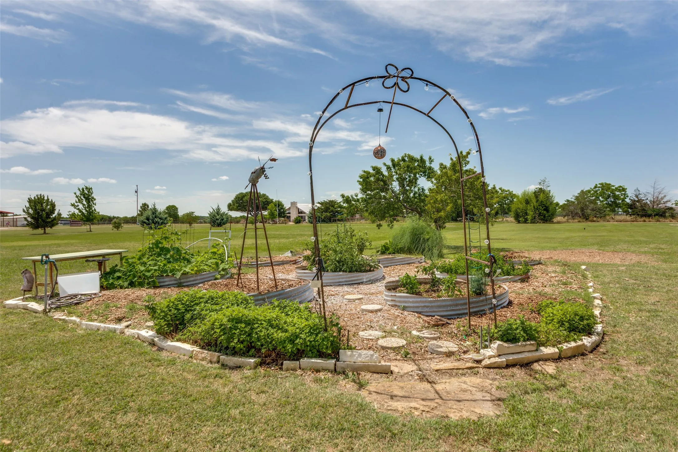 Single Family Residence For Sale in Ellis County , 2640 Skinner Road, Midlothian, Texas 76065, 4 Bedroom, 4 Bathroom, 3 Garage spaces, 2,711 Sqft, built in 2001, mls#21245015, Real Estate Agent in Midlothian, Homes For Sale in Ellis county, Homes For Sale in Midlothian, Realtor in Midlothian Texas, Real Estate Brokerage Independent Realty Texas, Luminita Cordes Realtor