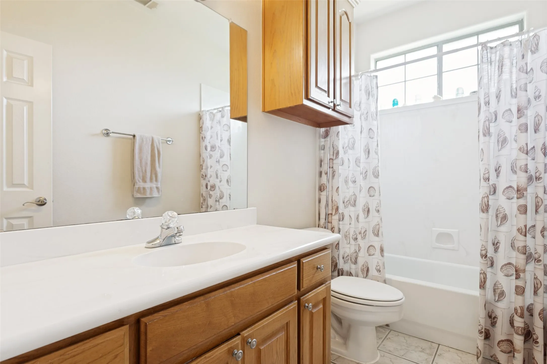 Single Family Residence For Sale in Ellis County , 2640 Skinner Road, Midlothian, Texas 76065, 4 Bedroom, 4 Bathroom, 3 Garage spaces, 2,711 Sqft, built in 2001, mls#21245015, Real Estate Agent in Midlothian, Homes For Sale in Ellis county, Homes For Sale in Midlothian, Realtor in Midlothian Texas, Real Estate Brokerage Independent Realty Texas, Luminita Cordes Realtor