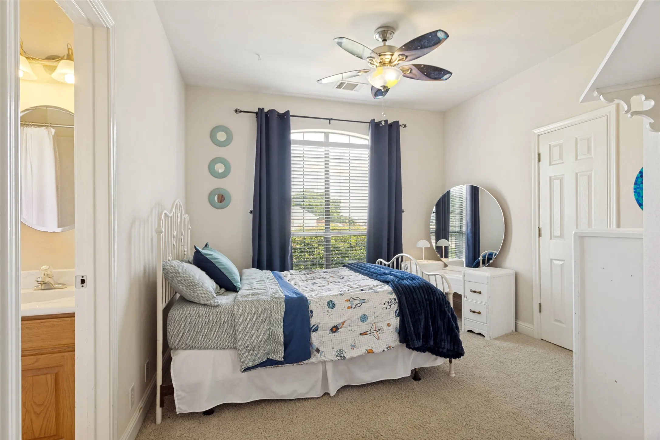 Single Family Residence For Sale in Ellis County , 2640 Skinner Road, Midlothian, Texas 76065, 4 Bedroom, 4 Bathroom, 3 Garage spaces, 2,711 Sqft, built in 2001, mls#21245015, Real Estate Agent in Midlothian, Homes For Sale in Ellis county, Homes For Sale in Midlothian, Realtor in Midlothian Texas, Real Estate Brokerage Independent Realty Texas, Luminita Cordes Realtor