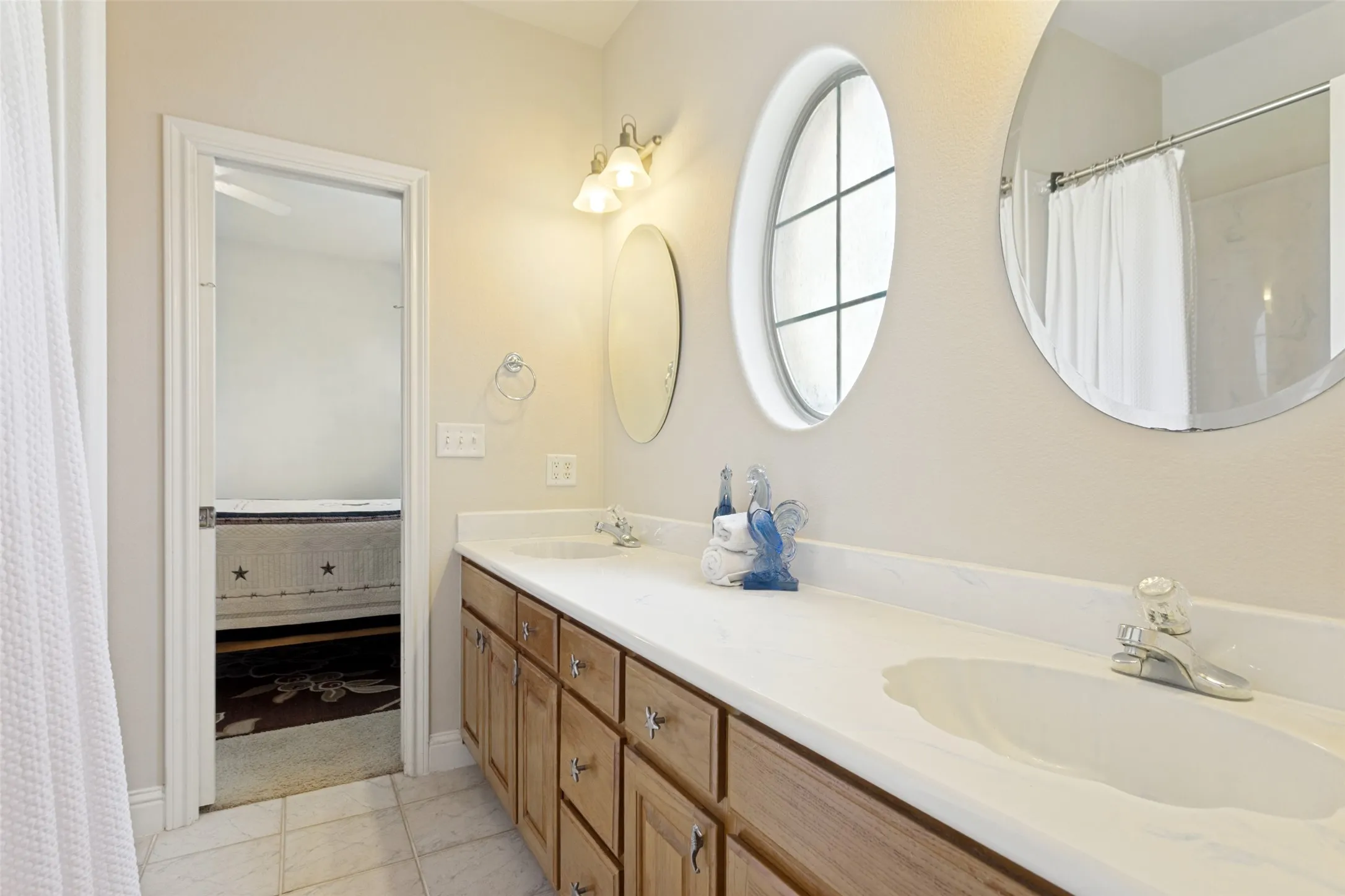 Single Family Residence For Sale in Ellis County , 2640 Skinner Road, Midlothian, Texas 76065, 4 Bedroom, 4 Bathroom, 3 Garage spaces, 2,711 Sqft, built in 2001, mls#21245015, Real Estate Agent in Midlothian, Homes For Sale in Ellis county, Homes For Sale in Midlothian, Realtor in Midlothian Texas, Real Estate Brokerage Independent Realty Texas, Luminita Cordes Realtor