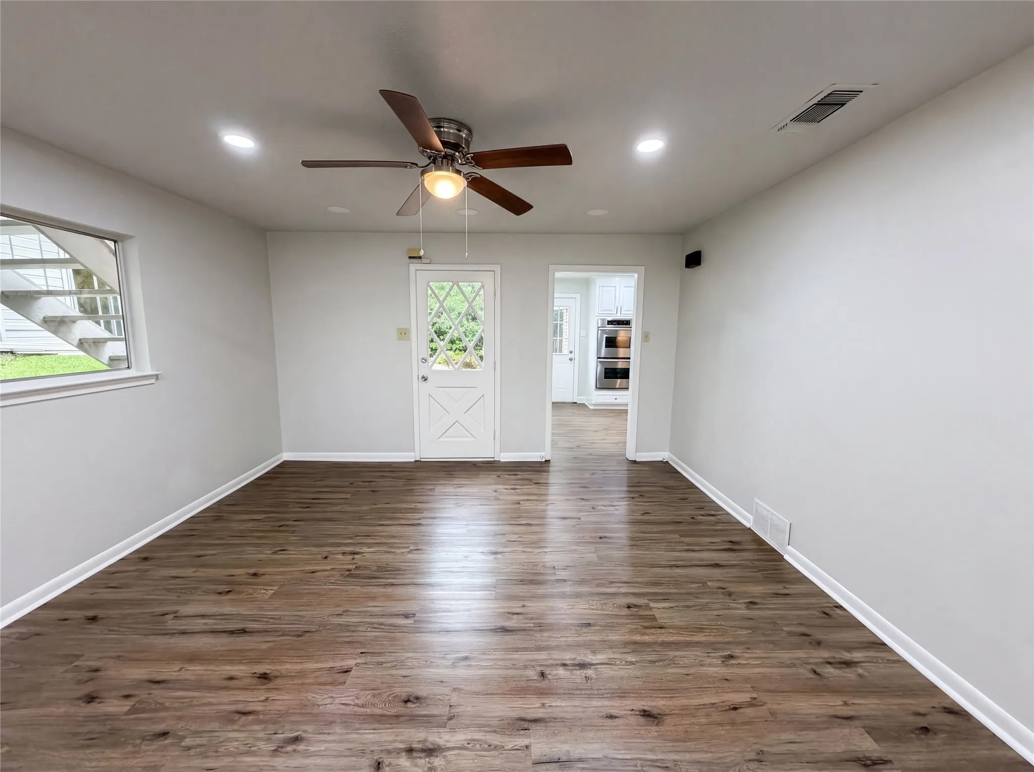 Single Family Residence For Sale in Dallas County , 6878 Burwood Lane, Dallas, Texas 75214, 3 Bedroom, 3 Bathroom, 2 Garage spaces, 2,852 Sqft, built in 1957, mls#21288063, Real Estate Agent in Dallas, Homes For Sale in Dallas county, Homes For Sale in Dallas, Realtor in Dallas Texas, Real Estate Brokerage Independent Realty Texas, Luminita Cordes Realtor
