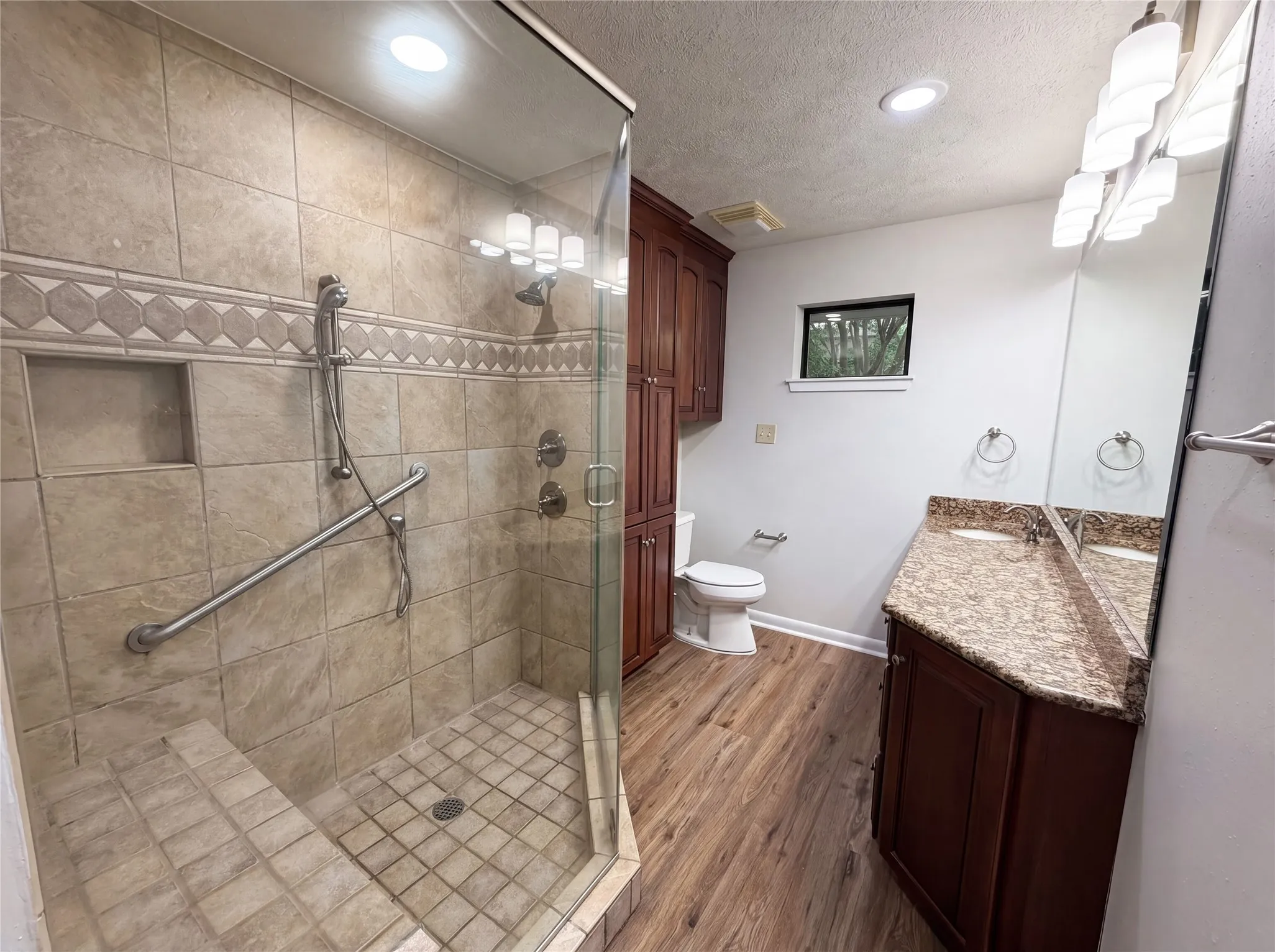 Single Family Residence For Sale in Dallas County , 6878 Burwood Lane, Dallas, Texas 75214, 3 Bedroom, 3 Bathroom, 2 Garage spaces, 2,852 Sqft, built in 1957, mls#21288063, Real Estate Agent in Dallas, Homes For Sale in Dallas county, Homes For Sale in Dallas, Realtor in Dallas Texas, Real Estate Brokerage Independent Realty Texas, Luminita Cordes Realtor
