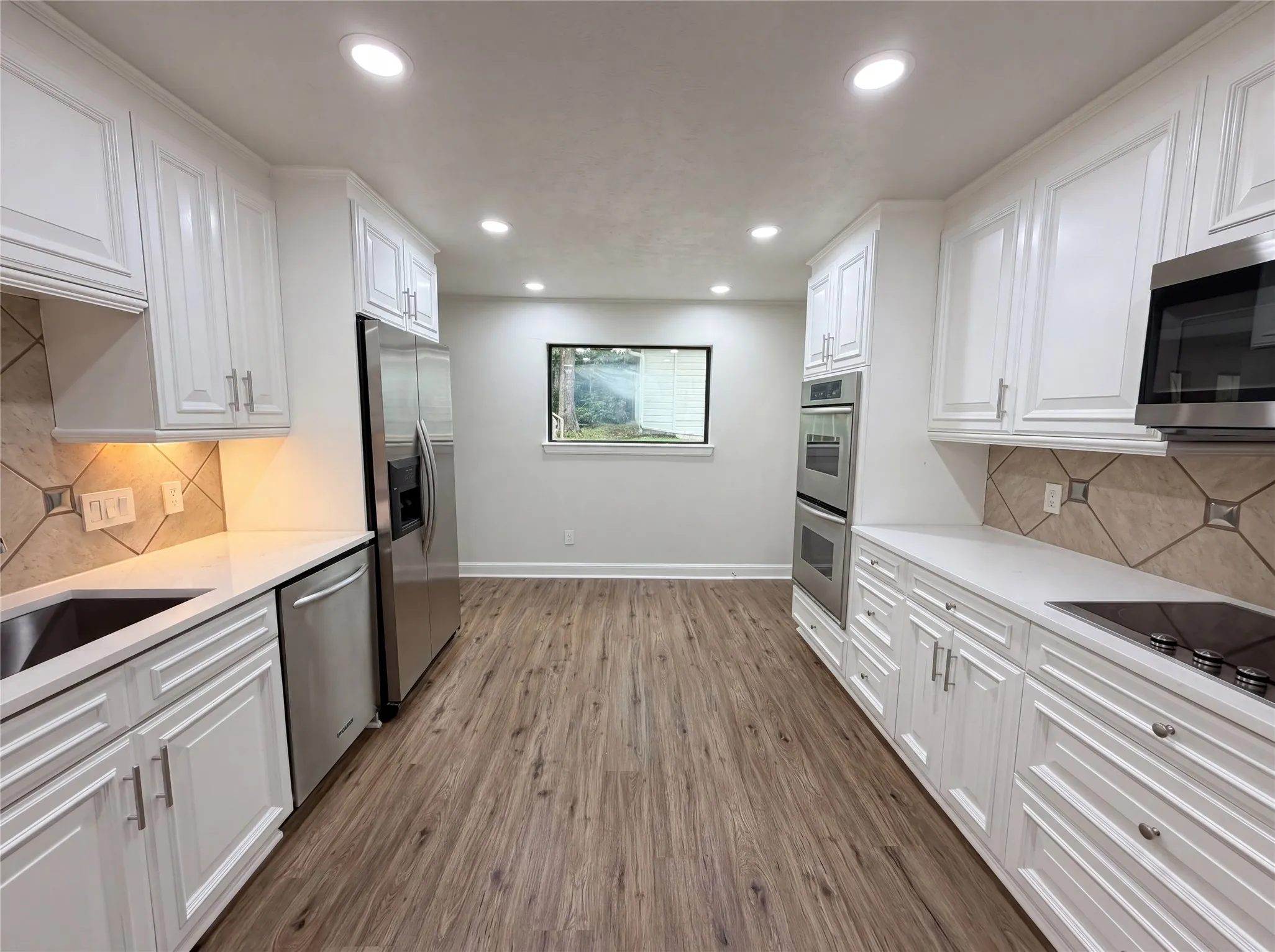 Single Family Residence For Sale in Dallas County , 6878 Burwood Lane, Dallas, Texas 75214, 3 Bedroom, 3 Bathroom, 2 Garage spaces, 2,852 Sqft, built in 1957, mls#21288063, Real Estate Agent in Dallas, Homes For Sale in Dallas county, Homes For Sale in Dallas, Realtor in Dallas Texas, Real Estate Brokerage Independent Realty Texas, Luminita Cordes Realtor