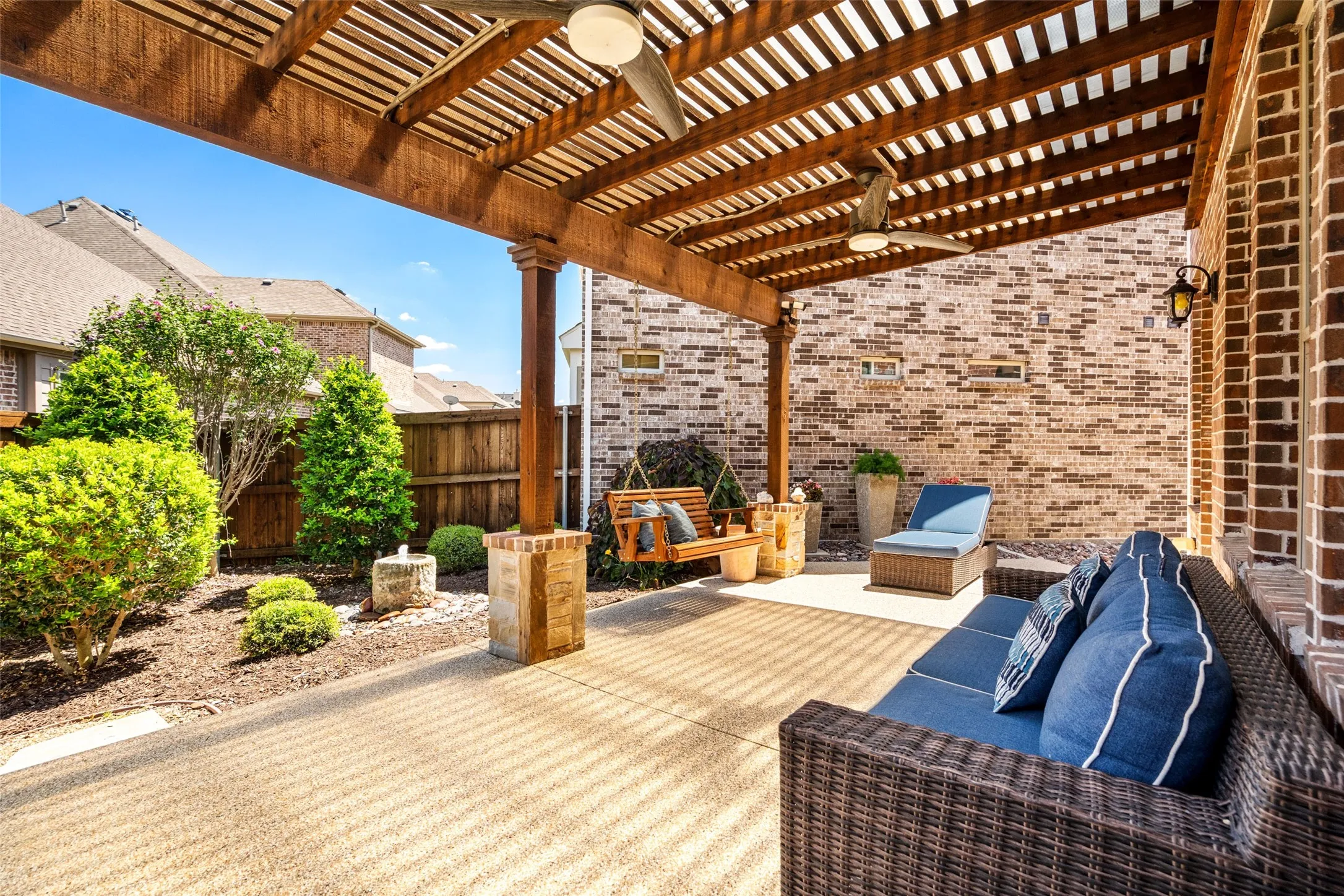 Single Family Residence For Sale in Denton County , 8255 Lindsay Gardens, The Colony, Texas 75056, 4 Bedroom, 4 Bathroom, 2 Garage spaces, 3,341 Sqft, built in 2011, mls#21288427, Real Estate Agent in The Colony, Homes For Sale in Denton county, Homes For Sale in The Colony, Realtor in The Colony Texas, Real Estate Brokerage Independent Realty Texas, Luminita Cordes Realtor