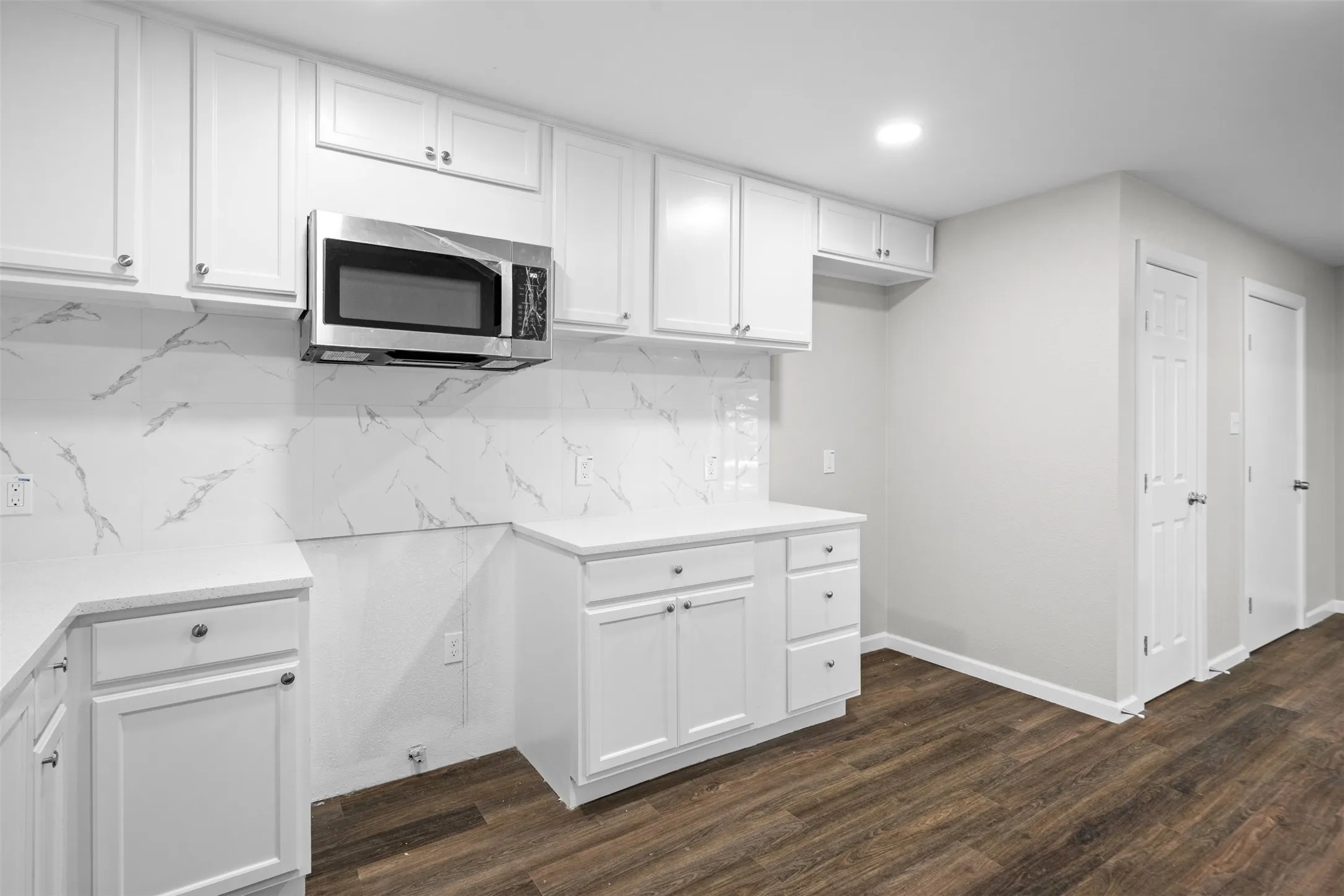 Single Family Residence For Sale in Dallas County , 808 Bluebonnet Lane, Mesquite, Texas 75149, 3 Bedroom, 2 Bathroom, Garage spaces, 982 Sqft, built in 1960, Price $249,000, mls#21288773, Real Estate Agent in Mesquite, Homes For Sale in Dallas county, Homes For Sale in Mesquite, Realtor in Mesquite Texas, Real Estate Brokerage Independent Realty Texas, Luminita Cordes Realtor