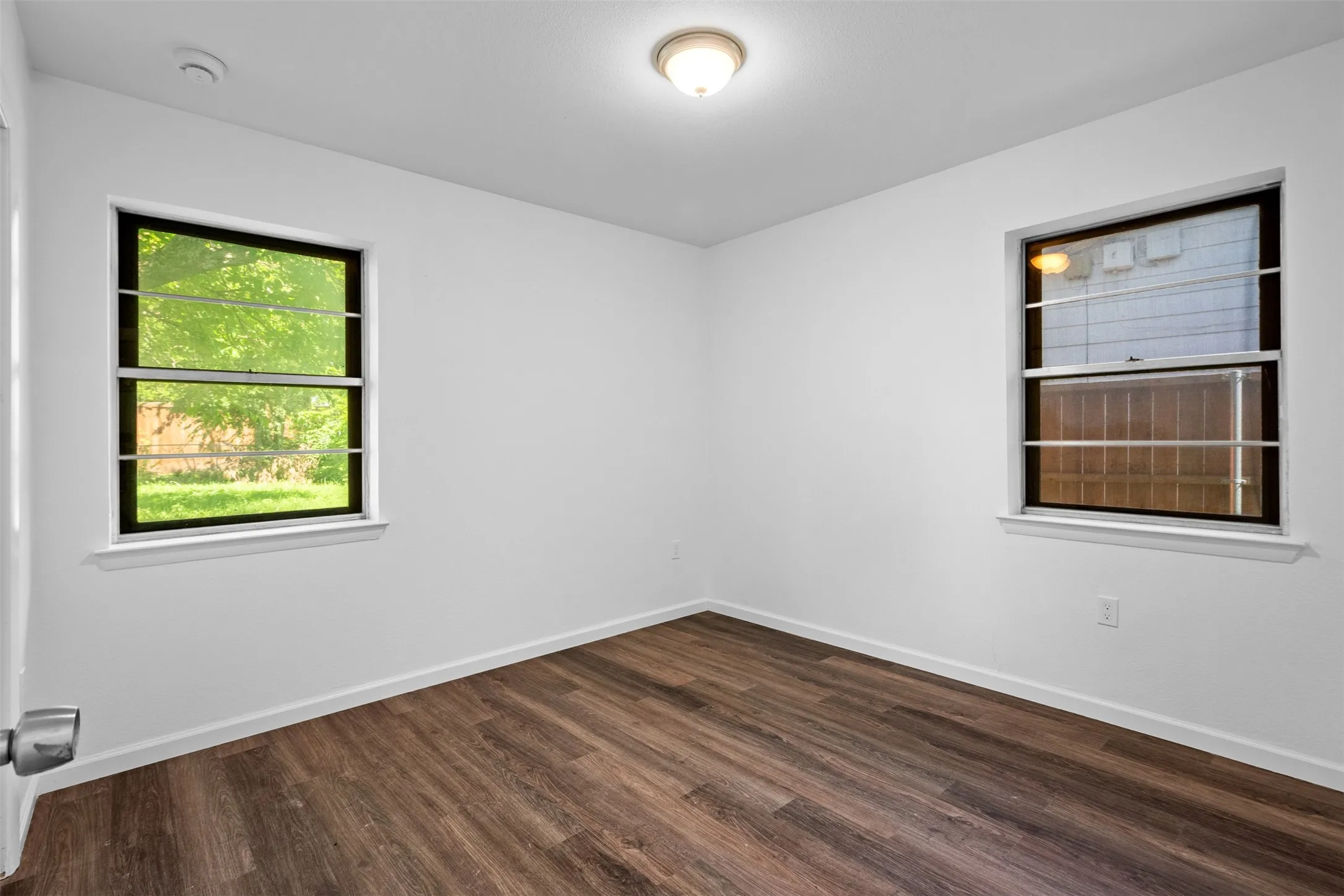 Single Family Residence For Sale in Dallas County , 808 Bluebonnet Lane, Mesquite, Texas 75149, 3 Bedroom, 2 Bathroom, Garage spaces, 982 Sqft, built in 1960, Price $249,000, mls#21288773, Real Estate Agent in Mesquite, Homes For Sale in Dallas county, Homes For Sale in Mesquite, Realtor in Mesquite Texas, Real Estate Brokerage Independent Realty Texas, Luminita Cordes Realtor
