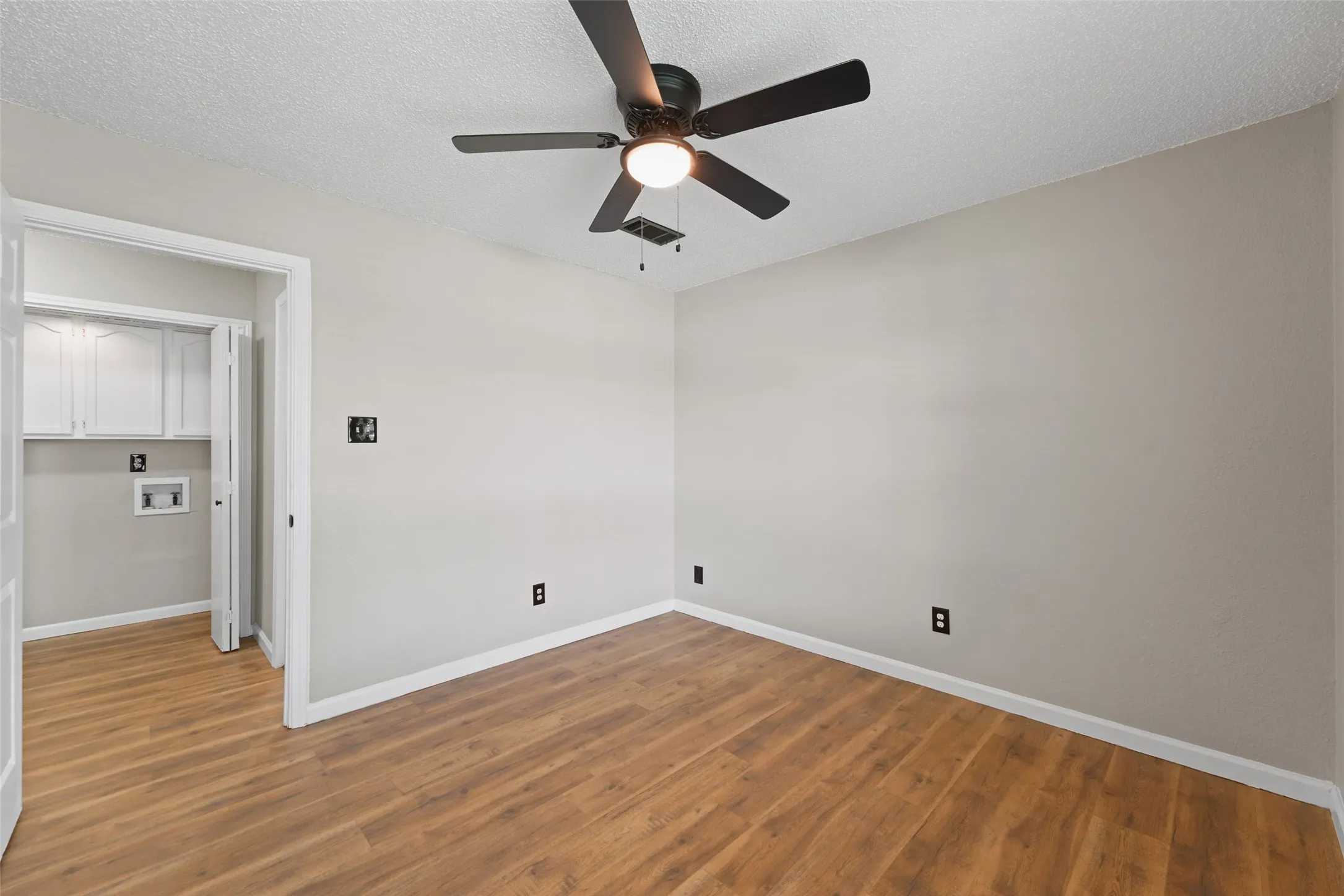 Bedroom 3, View 2