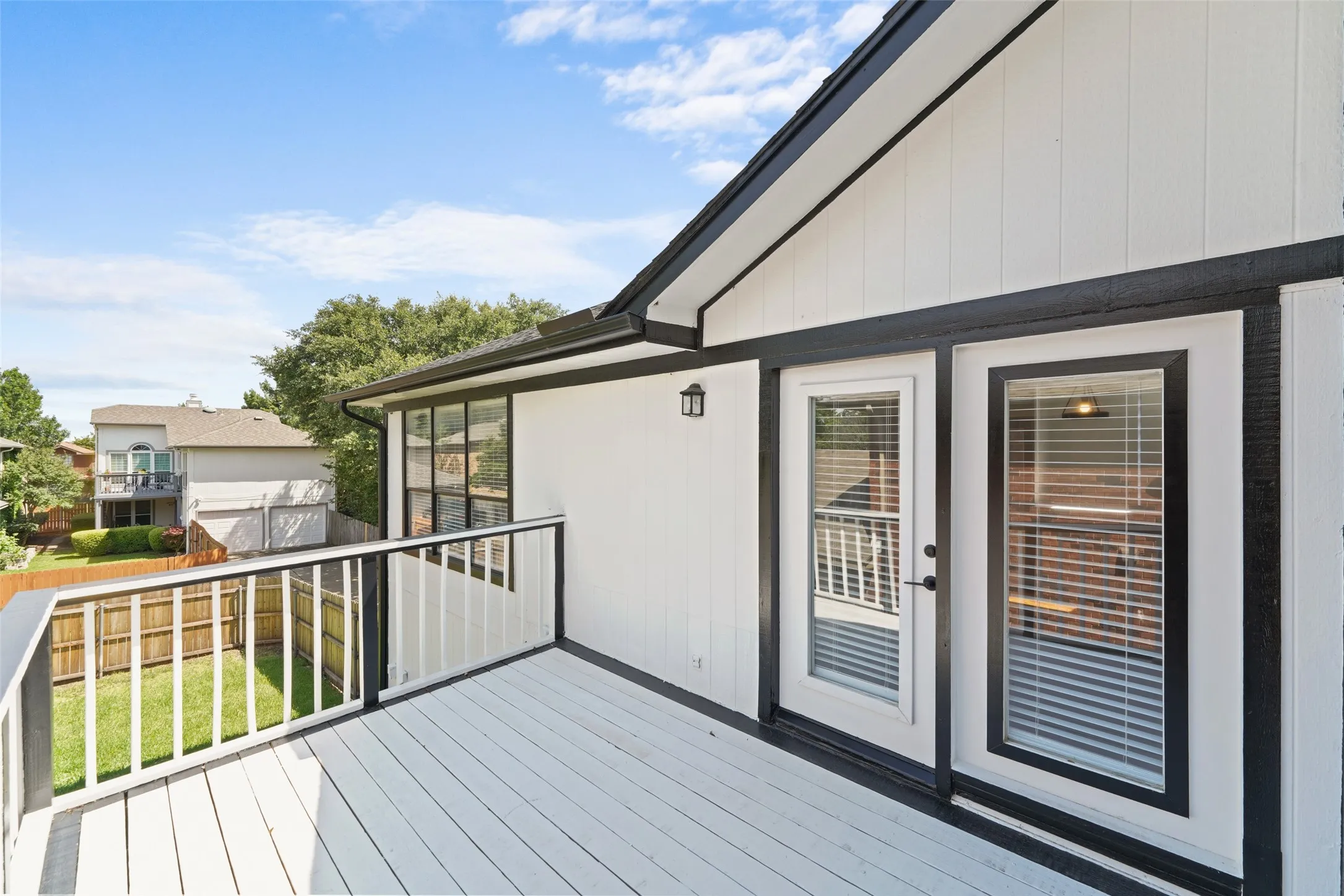 Upper Sun Deck off the Dining/Living Room Area
