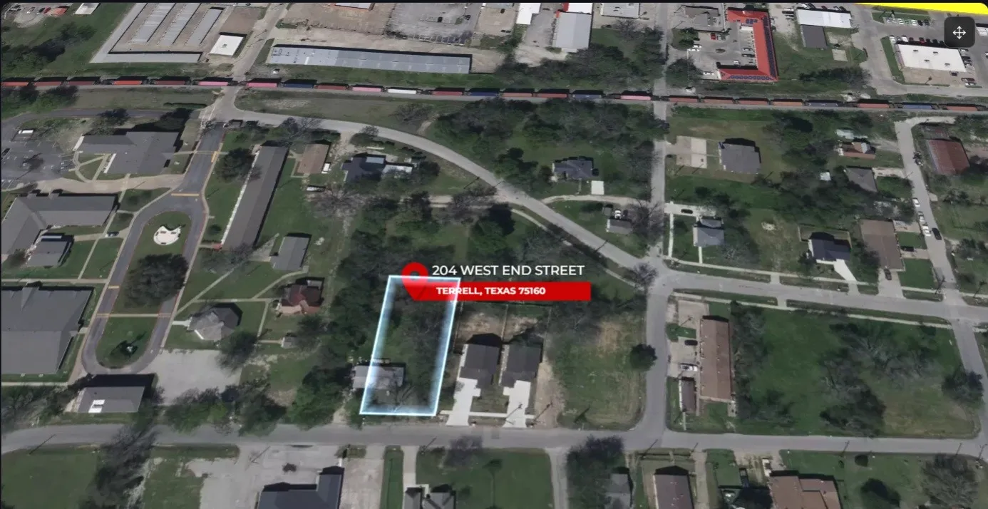 Single Family Residence For Sale in Kaufman County , 204 W End Street, Terrell, Texas 75160, 3 Bedroom, 1 Bathroom, Garage spaces, 798 Sqft, built in 1960, mls#21288818, Real Estate Agent in Terrell, Homes For Sale in Kaufman county, Homes For Sale in Terrell, Realtor in Terrell Texas, Real Estate Brokerage Independent Realty Texas, Luminita Cordes Realtor
