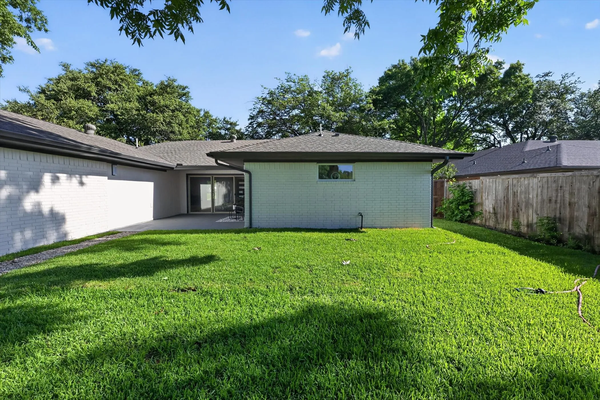Single Family Residence For Sale in Collin County , 1900 Macao Place, Plano, Texas 75075, 3 Bedroom, 3 Bathroom, 2 Garage spaces, 1,929 Sqft, built in 1976, mls#21288544, Real Estate Agent in Plano, Homes For Sale in Collin county, Homes For Sale in Plano, Realtor in Plano Texas, Real Estate Brokerage Independent Realty Texas, Luminita Cordes Realtor