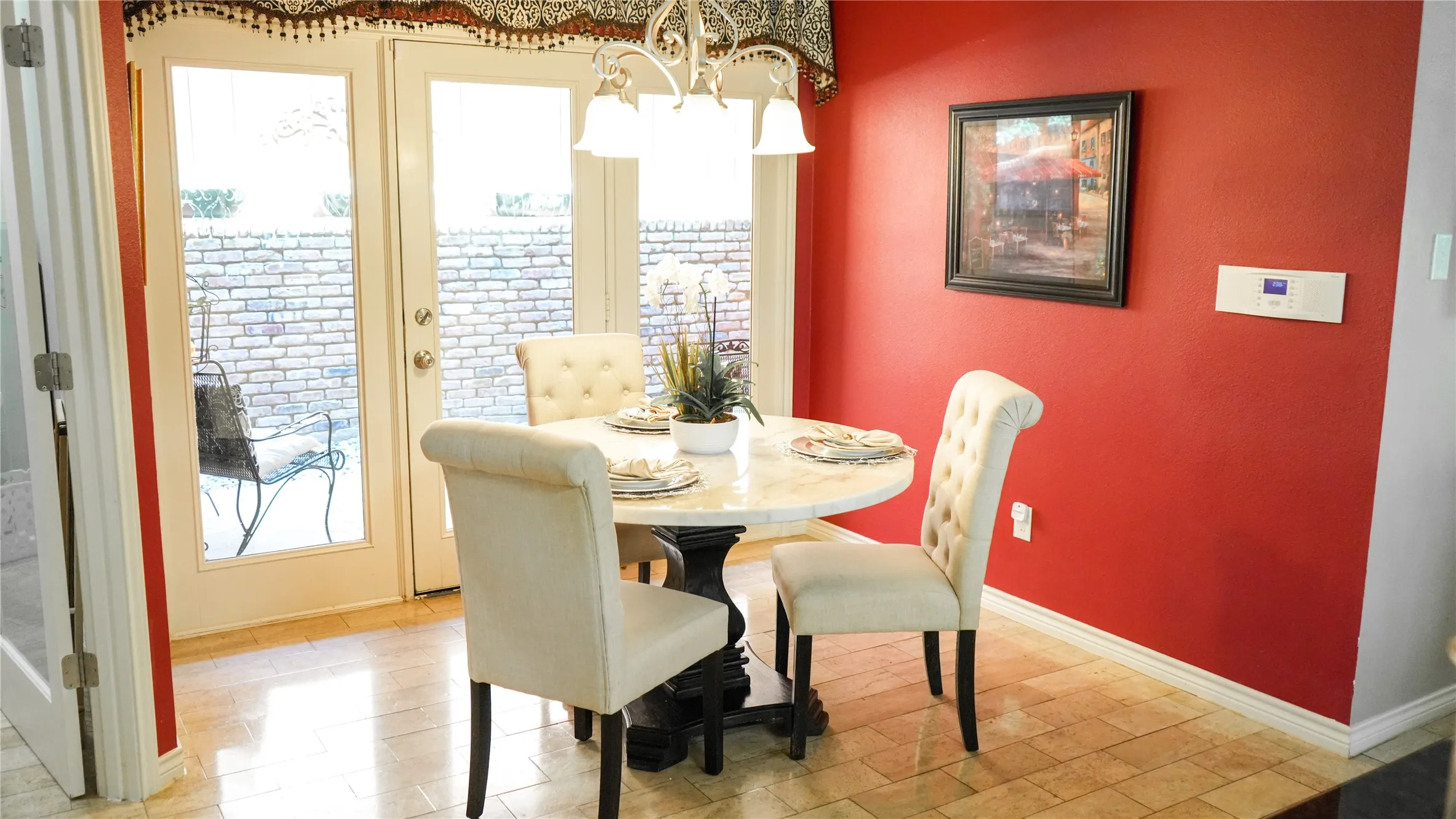 Single Family Residence For Sale in Collin County , 5619 Bent Creek Trail, Dallas, Texas 75252, 3 Bedroom, 5 Bathroom, 2 Garage spaces, 3,694 Sqft, built in 1985, mls#21284794, Real Estate Agent in Dallas, Homes For Sale in Collin county, Homes For Sale in Dallas, Realtor in Dallas Texas, Real Estate Brokerage Independent Realty Texas, Luminita Cordes Realtor
