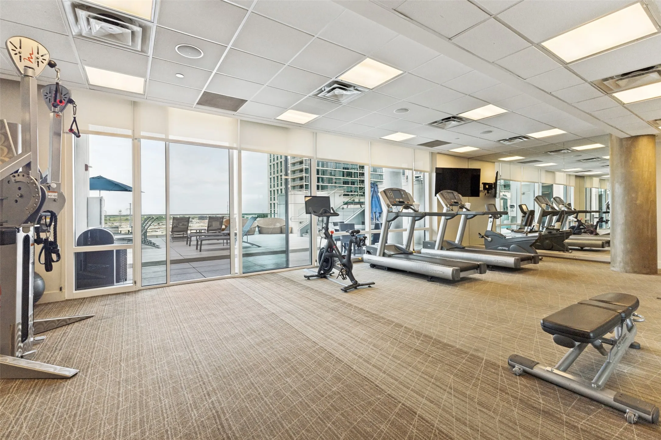 Condominium For Rent in Dallas County , 2408 Victory Park Lane 1035, Dallas, Texas 75219, 2 Bedroom, 2 Bathroom, 2 Garage spaces, 1,883 Sqft, built in 2005, mls#21251811, Real Estate Agent in Dallas, Homes For Rent in Dallas county, Homes For Rent in Dallas, Realtor in Dallas Texas, Real Estate Brokerage Independent Realty Texas, Luminita Cordes Realtor