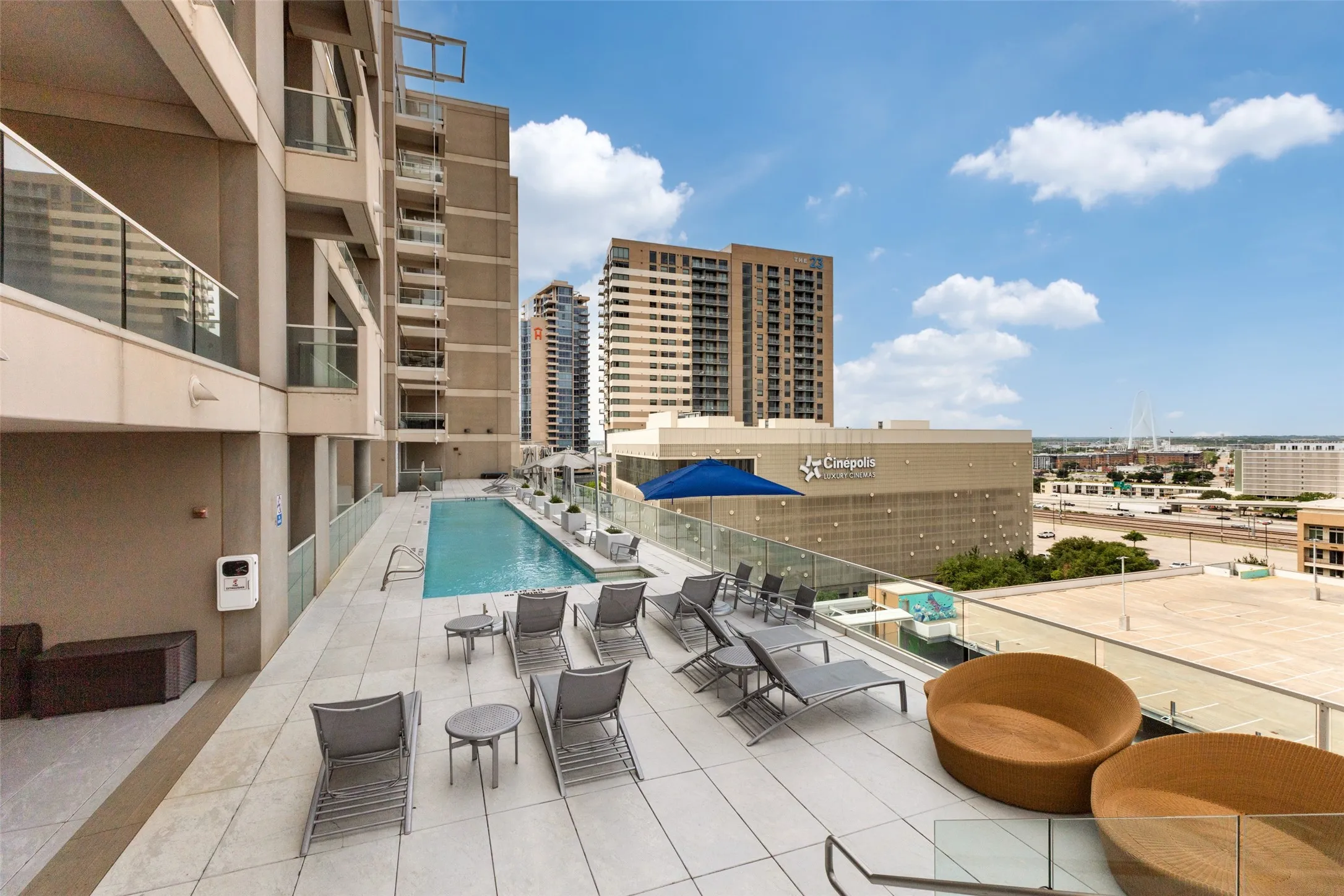 Condominium For Rent in Dallas County , 2408 Victory Park Lane 1035, Dallas, Texas 75219, 2 Bedroom, 2 Bathroom, 2 Garage spaces, 1,883 Sqft, built in 2005, mls#21251811, Real Estate Agent in Dallas, Homes For Rent in Dallas county, Homes For Rent in Dallas, Realtor in Dallas Texas, Real Estate Brokerage Independent Realty Texas, Luminita Cordes Realtor