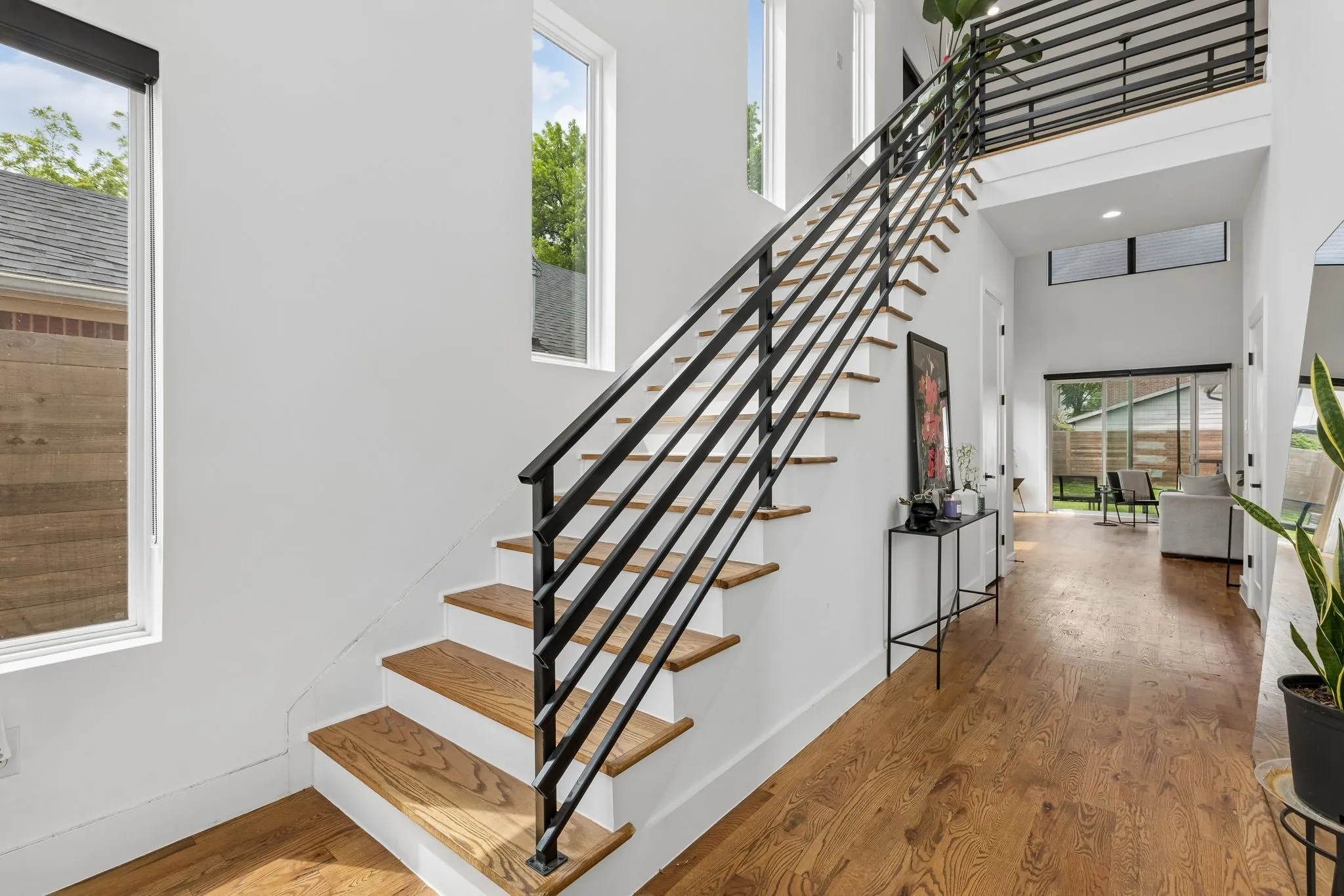 Single Family Residence For Sale in Dallas County , 1717 Mcbroom Street, Dallas, Texas 75212, 4 Bedroom, 4 Bathroom, 2 Garage spaces, 2,561 Sqft, built in 2023, mls#21288860, Real Estate Agent in Dallas, Homes For Sale in Dallas county, Homes For Sale in Dallas, Realtor in Dallas Texas, Real Estate Brokerage Independent Realty Texas, Luminita Cordes Realtor