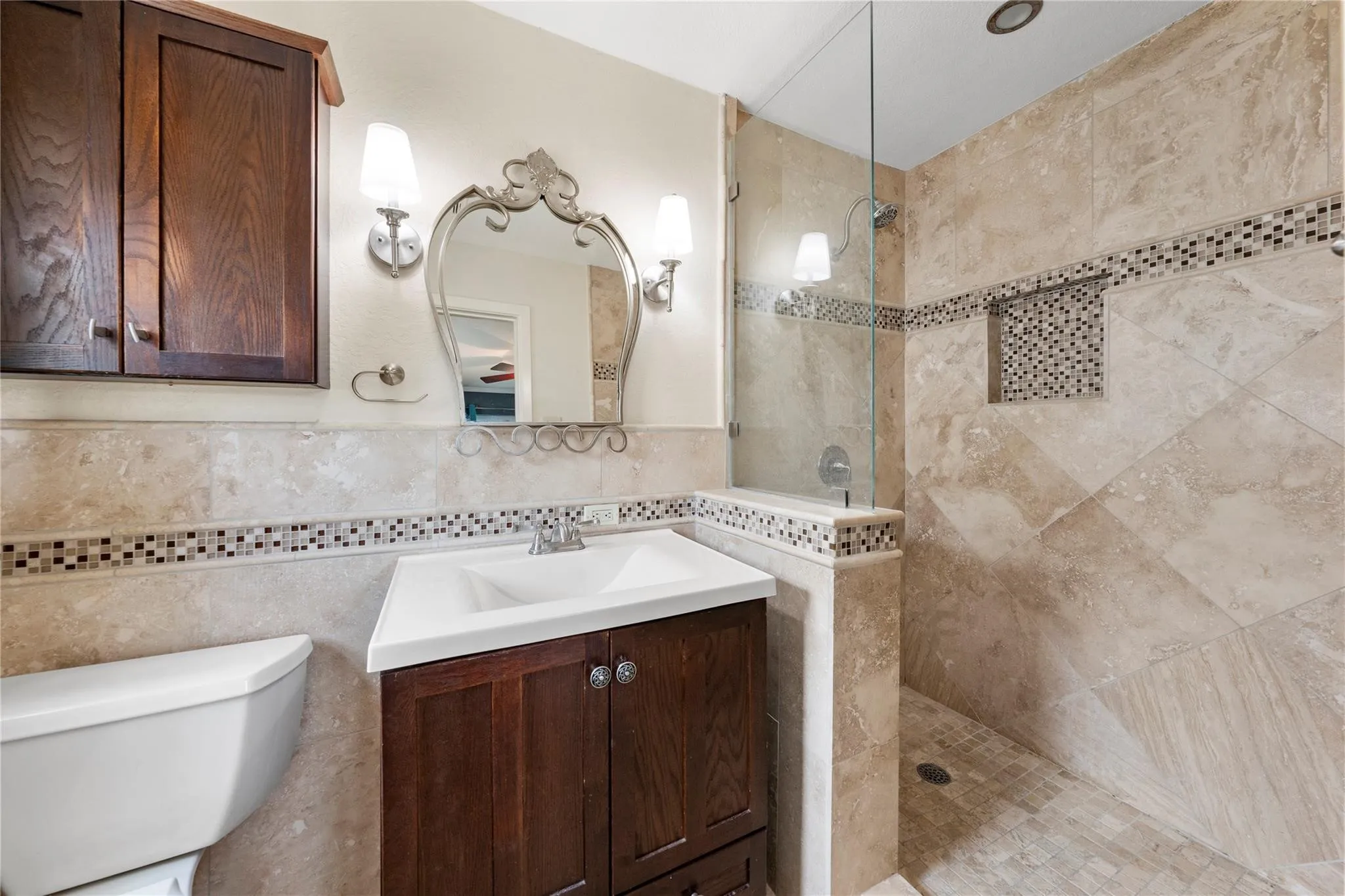 Single Family Residence For Sale in Mc Lennan County , 740 Wedgewood Drive, Woodway, Texas 76712, 3 Bedroom, 2 Bathroom, Garage spaces, 2,176 Sqft, built in 1969, mls#21288847, Real Estate Agent in Woodway, Homes For Sale in Mc Lennan county, Homes For Sale in Woodway, Realtor in Woodway Texas, Real Estate Brokerage Independent Realty Texas, Luminita Cordes Realtor
