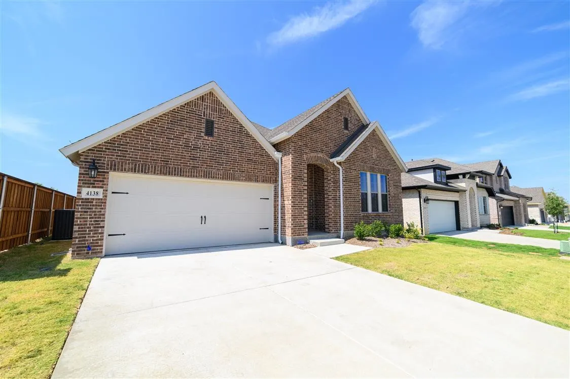 Single Family Residence For Sale in Rockwall County , 4138 Anglers Way, Royse City, Texas 75189, 3 Bedrooms, 2 Bathrooms, 2 Garage spaces, 2,301 Sqft, built in 2021, Price $365,000, mls#21274931, Real Estate Agent in Royse City, Homes For Sale in Rockwall county, Homes For Sale in Royse City, Realtor in Royse City Texas, Real Estate Brokerage Independent Realty Texas, Luminita Cordes Realtor