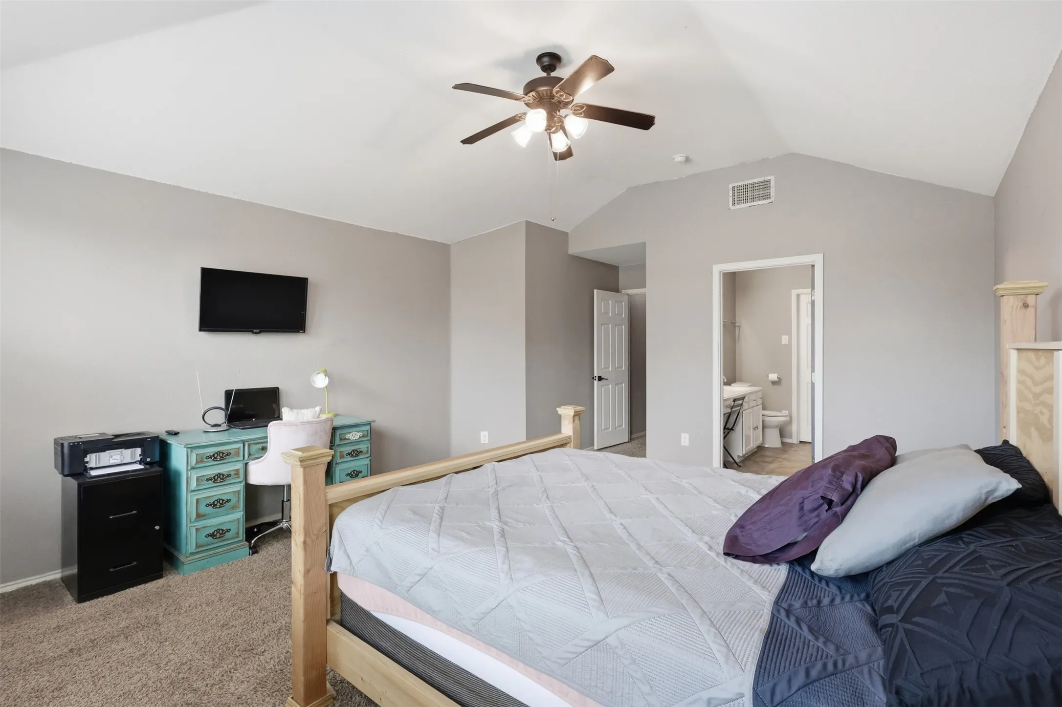 Single Family Residence For Sale in Tarrant County , 12521 Patnoe Drive, Fort Worth, Texas 76028, 5 Bedroom, 3 Bathroom, 2 Garage spaces, 2,844 Sqft, built in 2005, mls#21288894, Real Estate Agent in Fort Worth, Homes For Sale in Tarrant county, Homes For Sale in Fort Worth, Realtor in Fort Worth Texas, Real Estate Brokerage Independent Realty Texas, Luminita Cordes Realtor