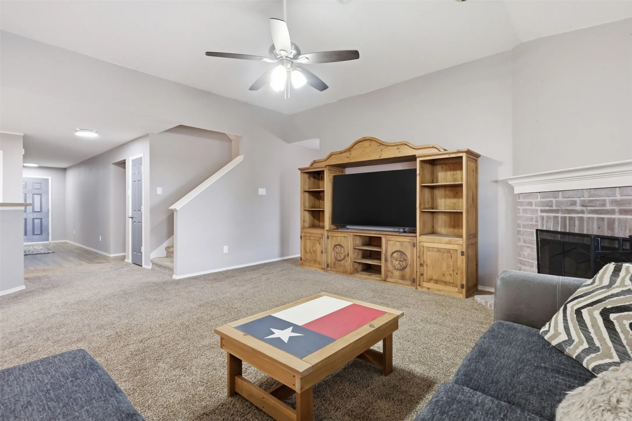 Single Family Residence For Sale in Tarrant County , 12521 Patnoe Drive, Fort Worth, Texas 76028, 5 Bedroom, 3 Bathroom, 2 Garage spaces, 2,844 Sqft, built in 2005, mls#21288894, Real Estate Agent in Fort Worth, Homes For Sale in Tarrant county, Homes For Sale in Fort Worth, Realtor in Fort Worth Texas, Real Estate Brokerage Independent Realty Texas, Luminita Cordes Realtor