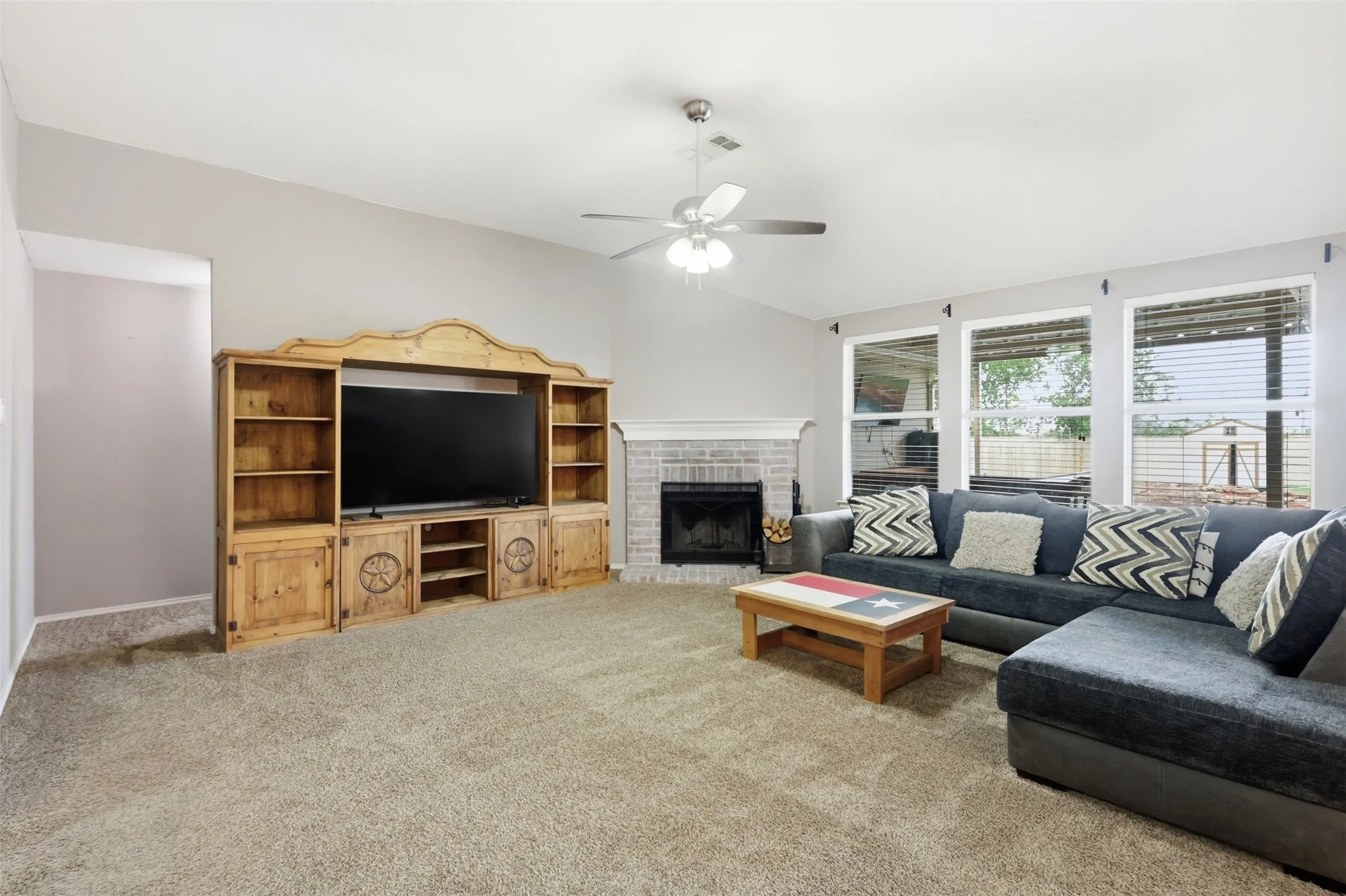 Single Family Residence For Sale in Tarrant County , 12521 Patnoe Drive, Fort Worth, Texas 76028, 5 Bedroom, 3 Bathroom, 2 Garage spaces, 2,844 Sqft, built in 2005, mls#21288894, Real Estate Agent in Fort Worth, Homes For Sale in Tarrant county, Homes For Sale in Fort Worth, Realtor in Fort Worth Texas, Real Estate Brokerage Independent Realty Texas, Luminita Cordes Realtor