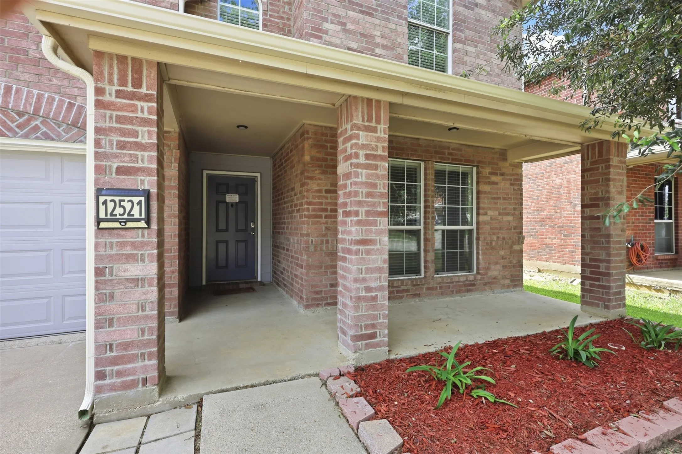 Single Family Residence For Sale in Tarrant County , 12521 Patnoe Drive, Fort Worth, Texas 76028, 5 Bedroom, 3 Bathroom, 2 Garage spaces, 2,844 Sqft, built in 2005, mls#21288894, Real Estate Agent in Fort Worth, Homes For Sale in Tarrant county, Homes For Sale in Fort Worth, Realtor in Fort Worth Texas, Real Estate Brokerage Independent Realty Texas, Luminita Cordes Realtor