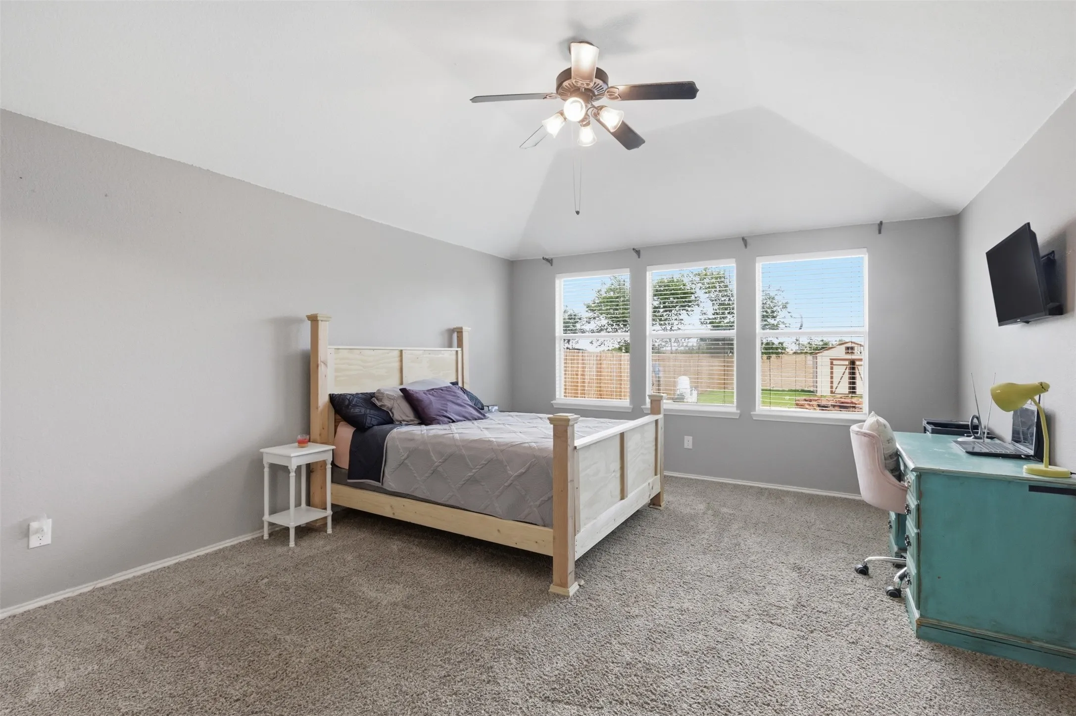 Single Family Residence For Sale in Tarrant County , 12521 Patnoe Drive, Fort Worth, Texas 76028, 5 Bedroom, 3 Bathroom, 2 Garage spaces, 2,844 Sqft, built in 2005, mls#21288894, Real Estate Agent in Fort Worth, Homes For Sale in Tarrant county, Homes For Sale in Fort Worth, Realtor in Fort Worth Texas, Real Estate Brokerage Independent Realty Texas, Luminita Cordes Realtor