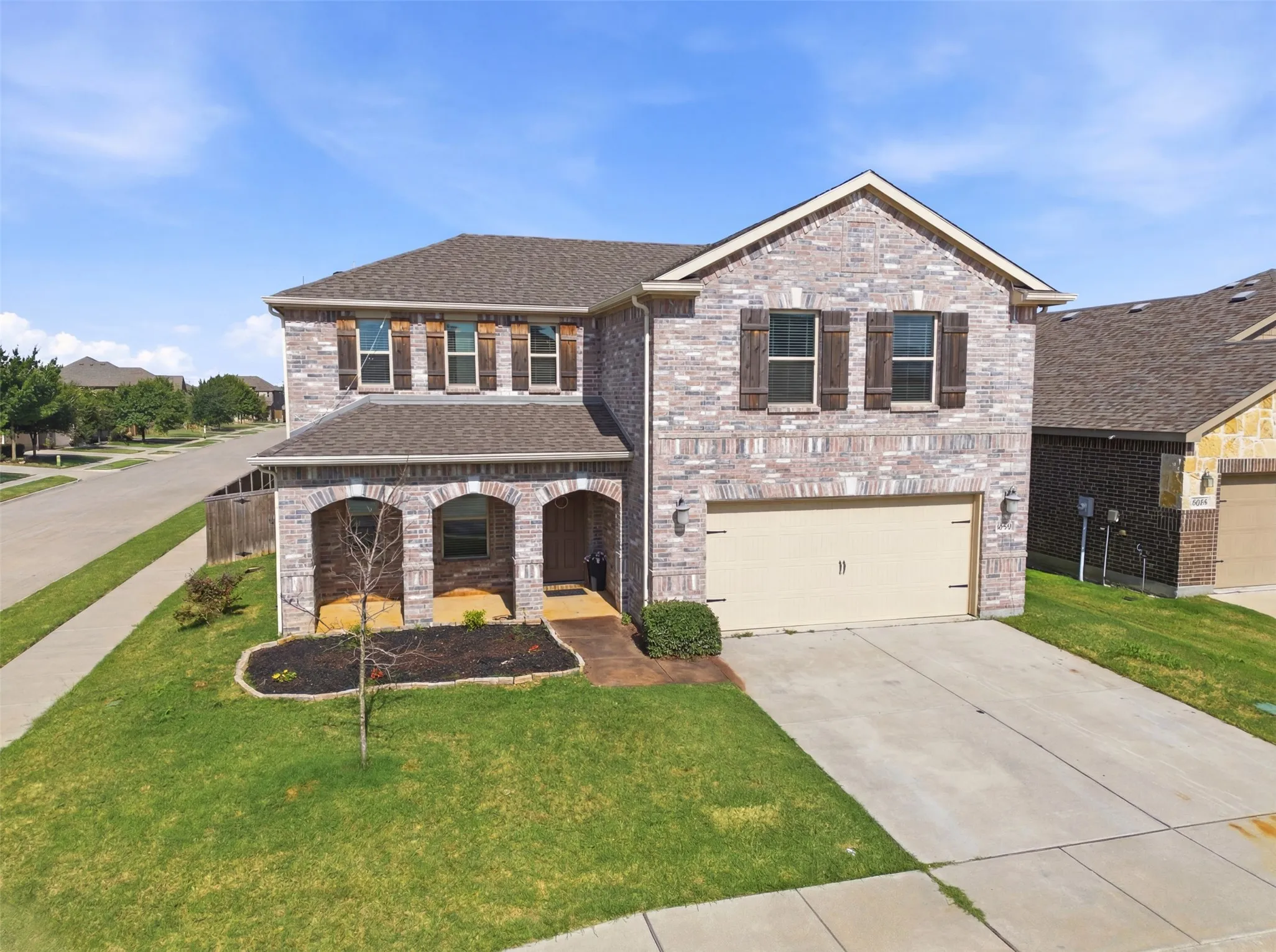 Single Family Residence For Sale in Tarrant County , 10201 Fox Grove Court, Fort Worth, Texas 76131, 4 Bedroom, 3 Bathroom, 2 Garage spaces, 2,880 Sqft, built in 2018, mls#21288933, Real Estate Agent in Fort Worth, Homes For Sale in Tarrant county, Homes For Sale in Fort Worth, Realtor in Fort Worth Texas, Real Estate Brokerage Independent Realty Texas, Luminita Cordes Realtor