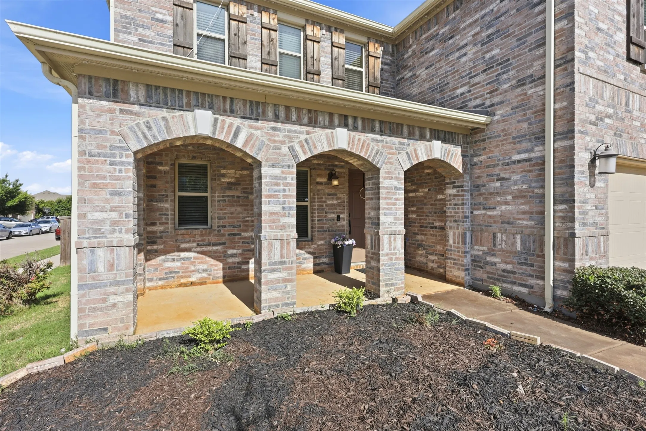 Single Family Residence For Sale in Tarrant County , 10201 Fox Grove Court, Fort Worth, Texas 76131, 4 Bedroom, 3 Bathroom, 2 Garage spaces, 2,880 Sqft, built in 2018, mls#21288933, Real Estate Agent in Fort Worth, Homes For Sale in Tarrant county, Homes For Sale in Fort Worth, Realtor in Fort Worth Texas, Real Estate Brokerage Independent Realty Texas, Luminita Cordes Realtor
