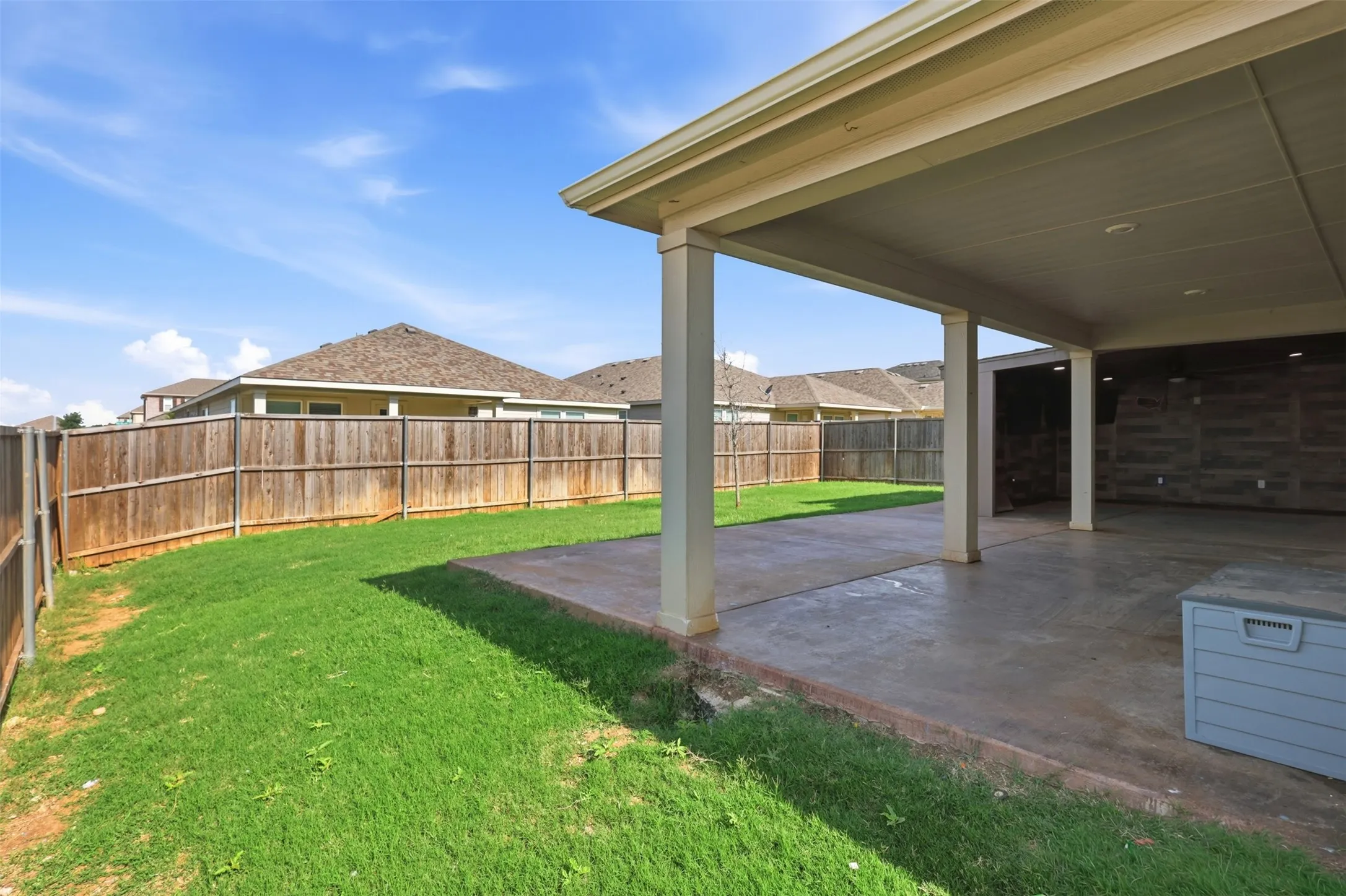 Single Family Residence For Sale in Tarrant County , 10201 Fox Grove Court, Fort Worth, Texas 76131, 4 Bedroom, 3 Bathroom, 2 Garage spaces, 2,880 Sqft, built in 2018, mls#21288933, Real Estate Agent in Fort Worth, Homes For Sale in Tarrant county, Homes For Sale in Fort Worth, Realtor in Fort Worth Texas, Real Estate Brokerage Independent Realty Texas, Luminita Cordes Realtor