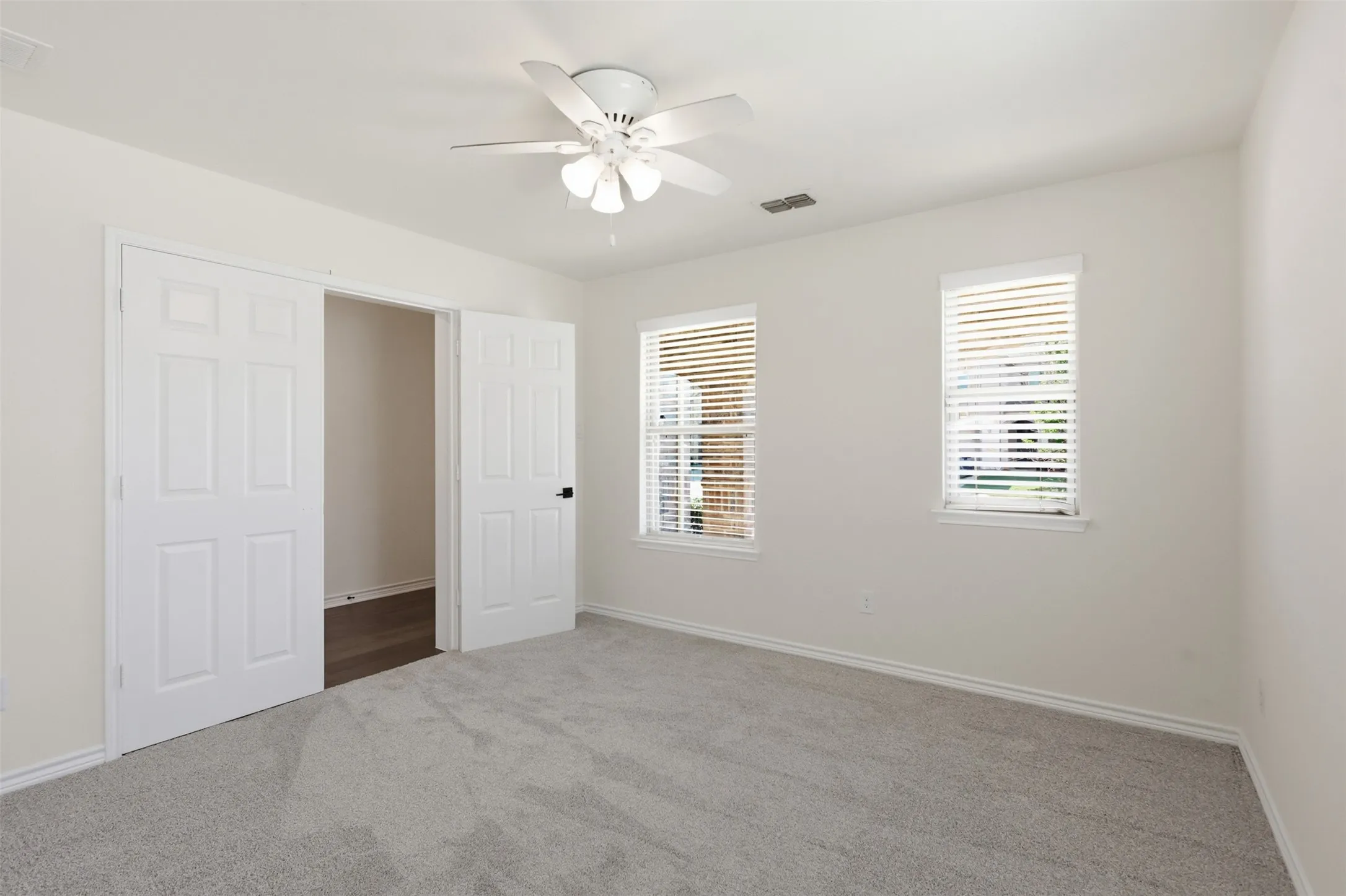 Single Family Residence For Sale in Tarrant County , 10201 Fox Grove Court, Fort Worth, Texas 76131, 4 Bedroom, 3 Bathroom, 2 Garage spaces, 2,880 Sqft, built in 2018, mls#21288933, Real Estate Agent in Fort Worth, Homes For Sale in Tarrant county, Homes For Sale in Fort Worth, Realtor in Fort Worth Texas, Real Estate Brokerage Independent Realty Texas, Luminita Cordes Realtor